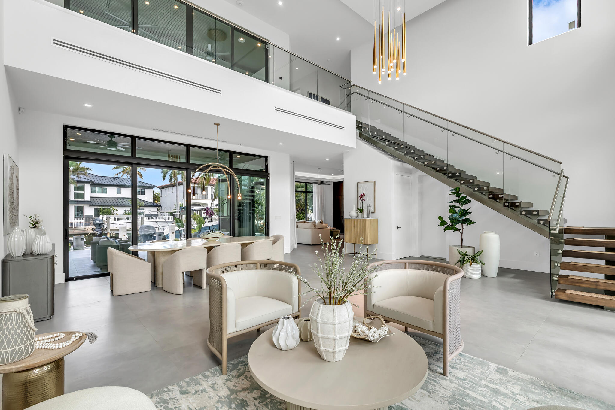 VENETIAN ISLES 1ST SEC - Residential