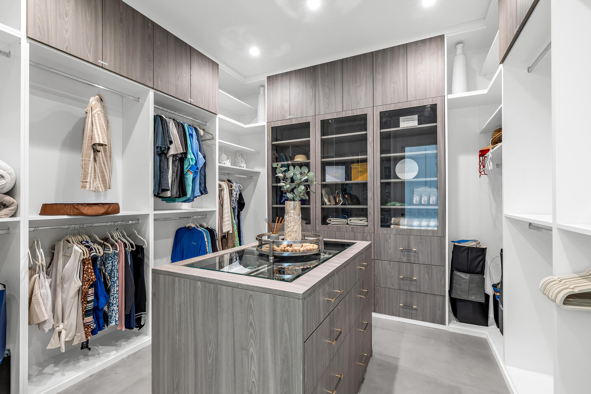 VENETIAN ISLES 1ST SEC - Residential