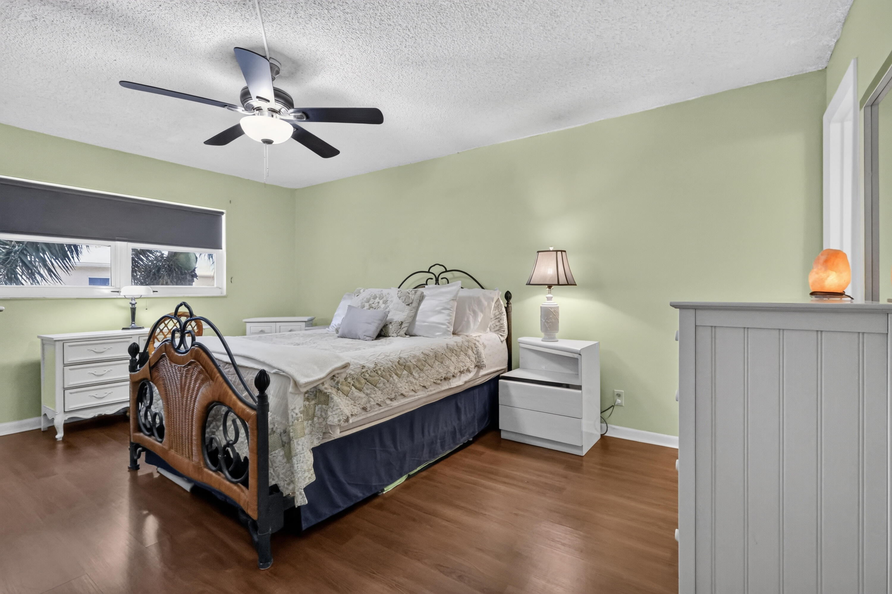 VILLAGE ROYALE GREENHILL CONDO - Residential