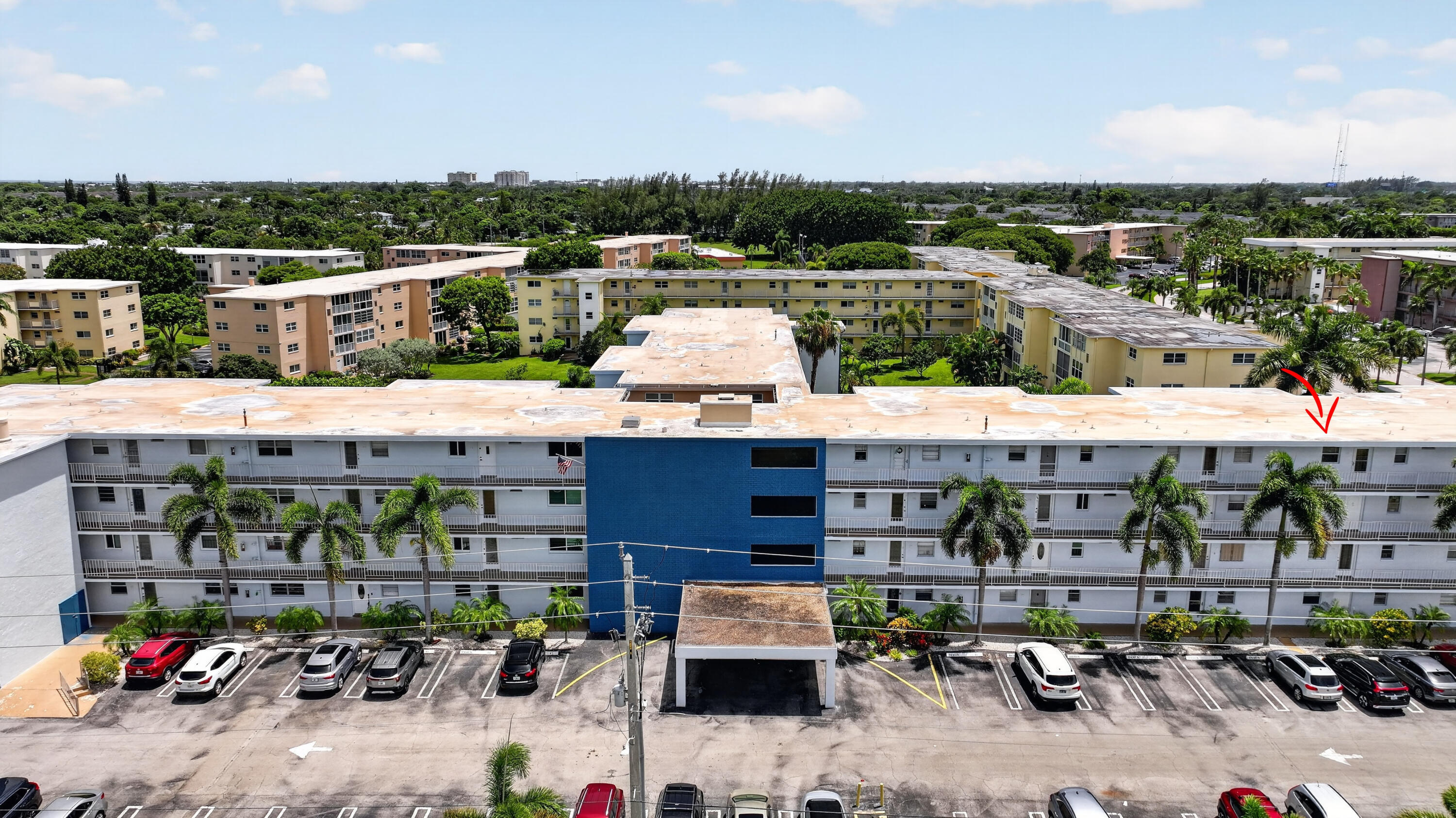 VILLAGE ROYALE GREENHILL CONDO - Residential