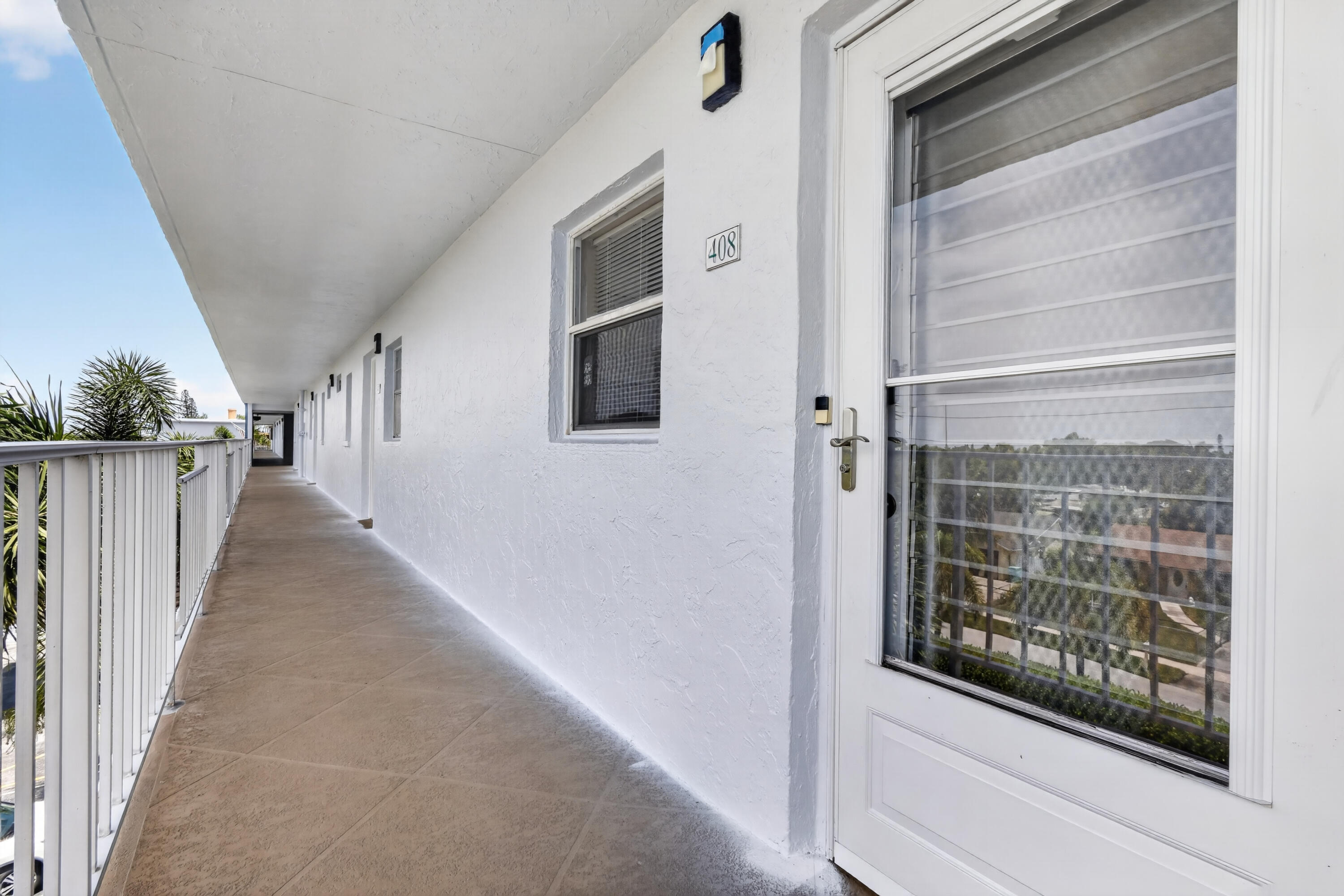 VILLAGE ROYALE GREENHILL CONDO - Residential