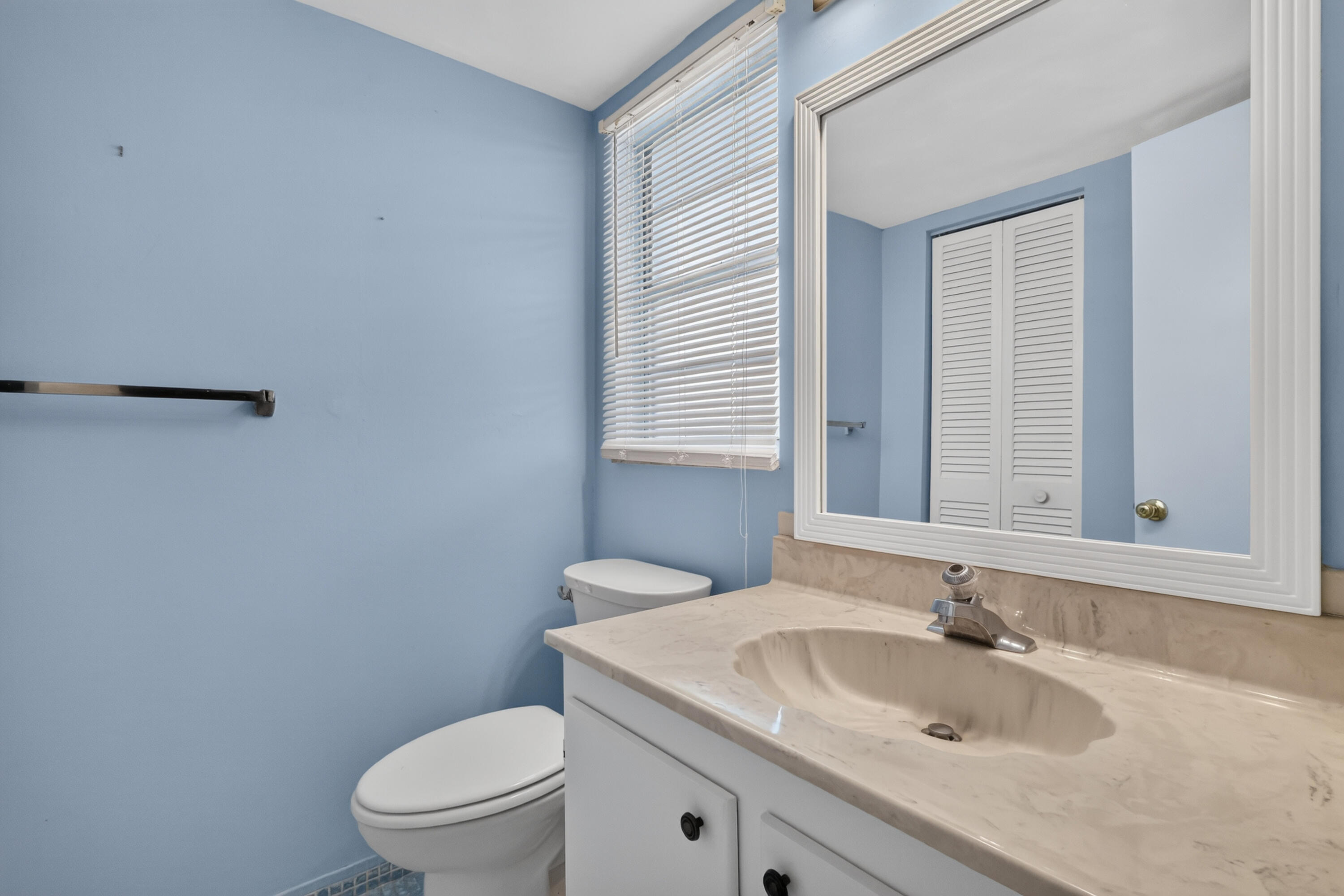 VILLAGE ROYALE GREENHILL CONDO - Residential