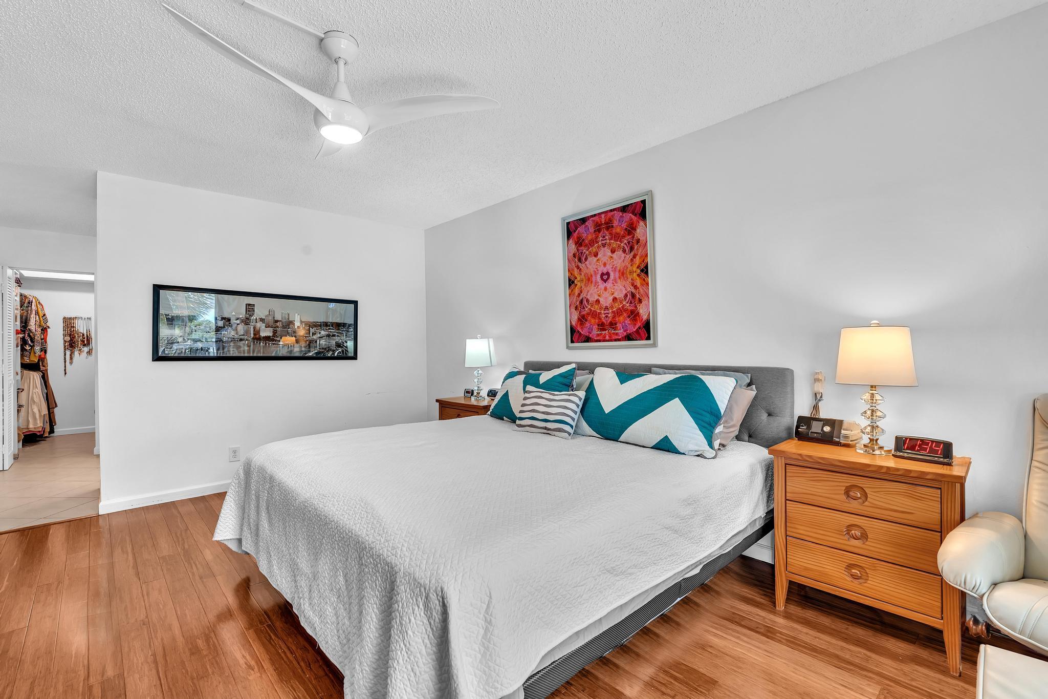 LA RESIDENCE CONDO - Residential