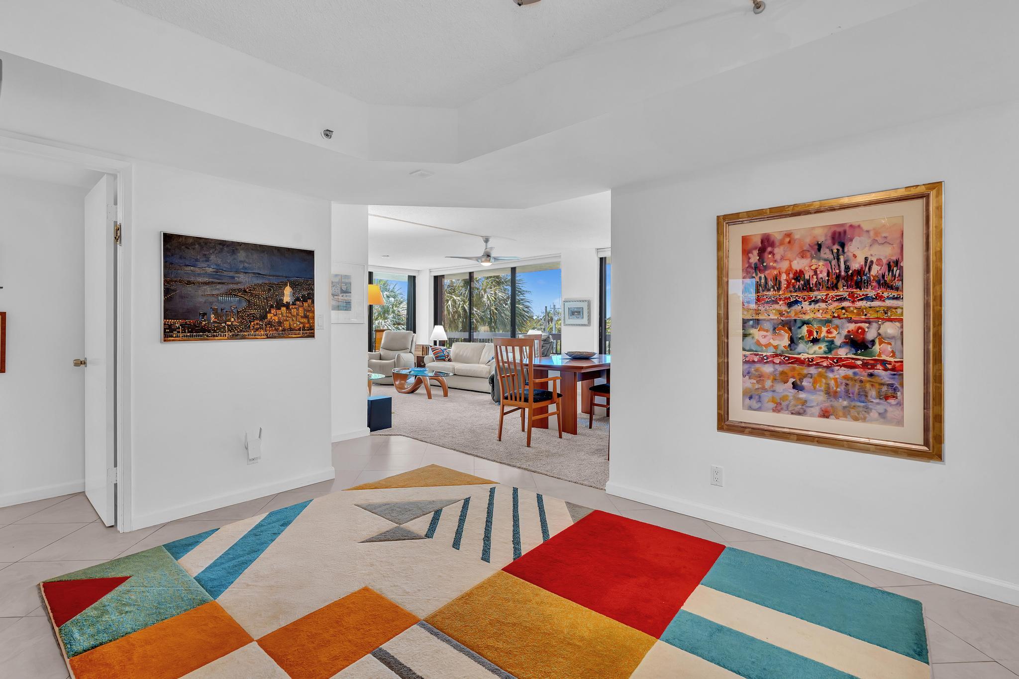 LA RESIDENCE CONDO - Residential