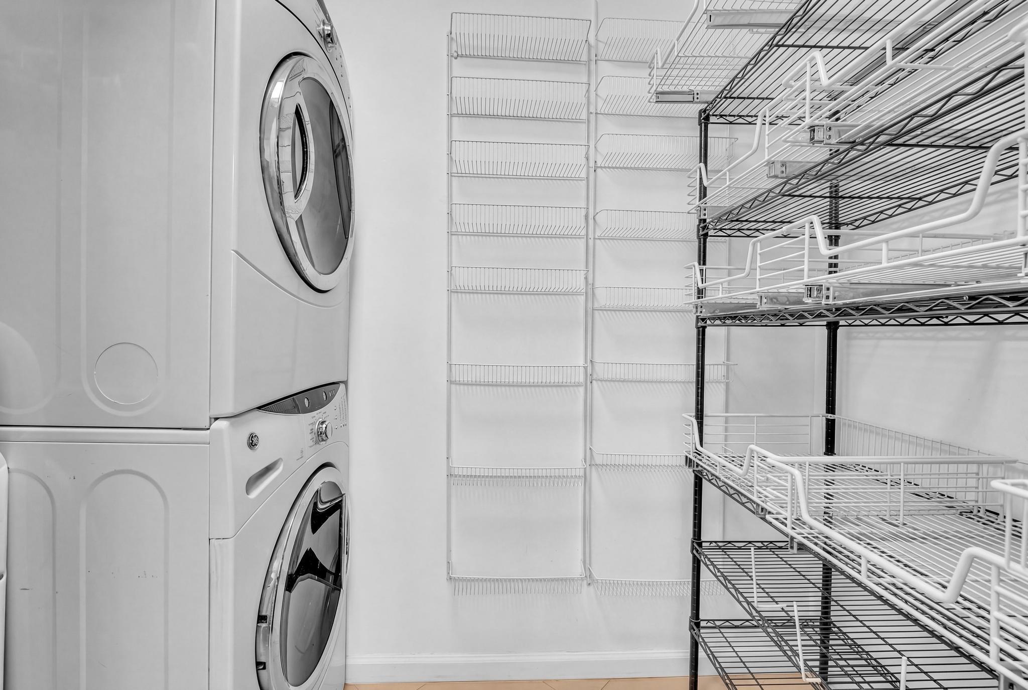 LA RESIDENCE CONDO - Residential