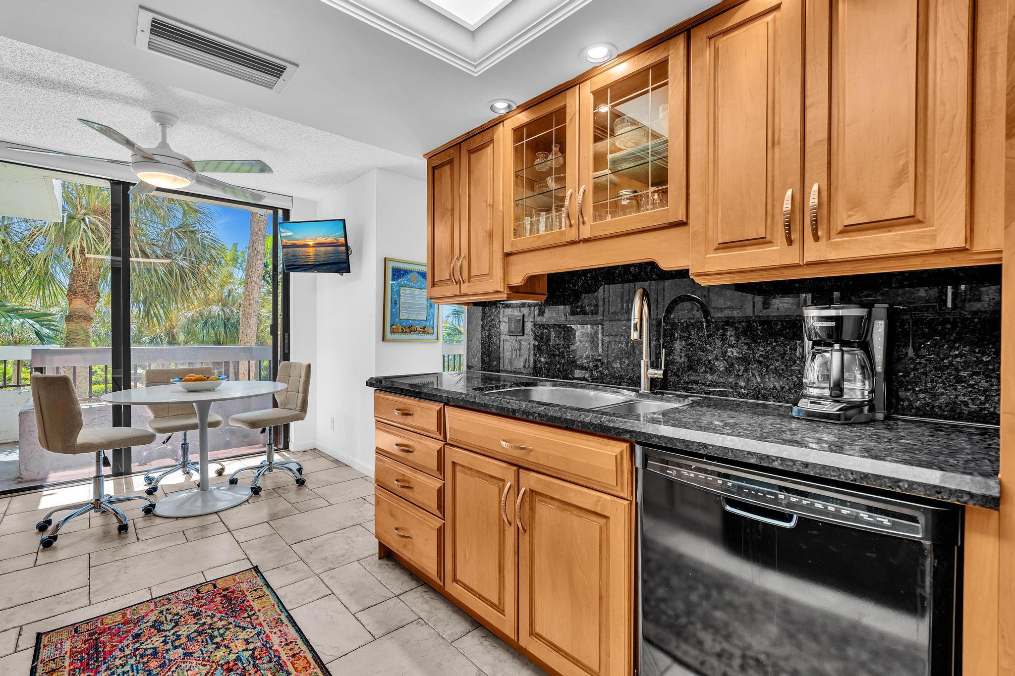 LA RESIDENCE CONDO - Residential