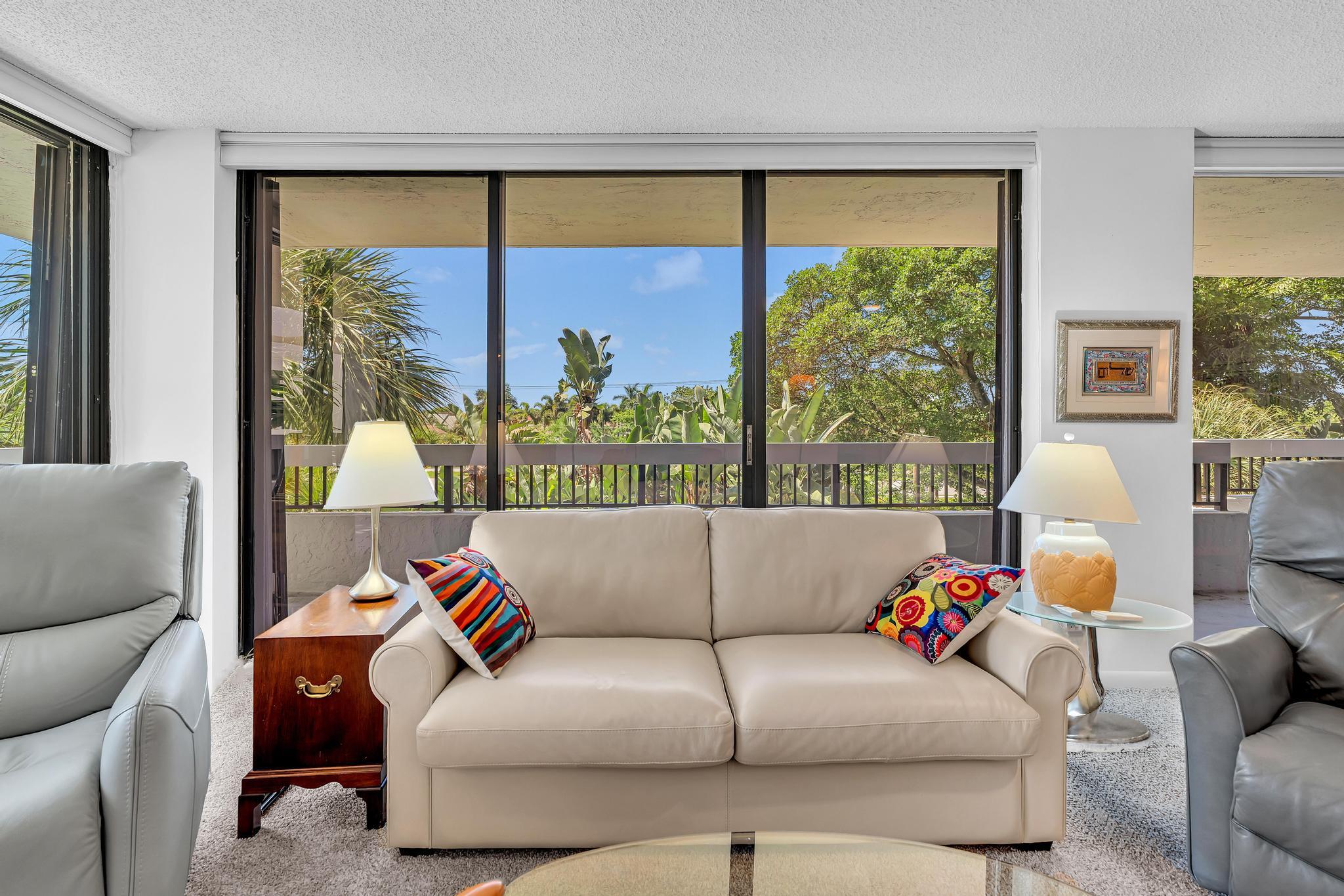 LA RESIDENCE CONDO - Residential