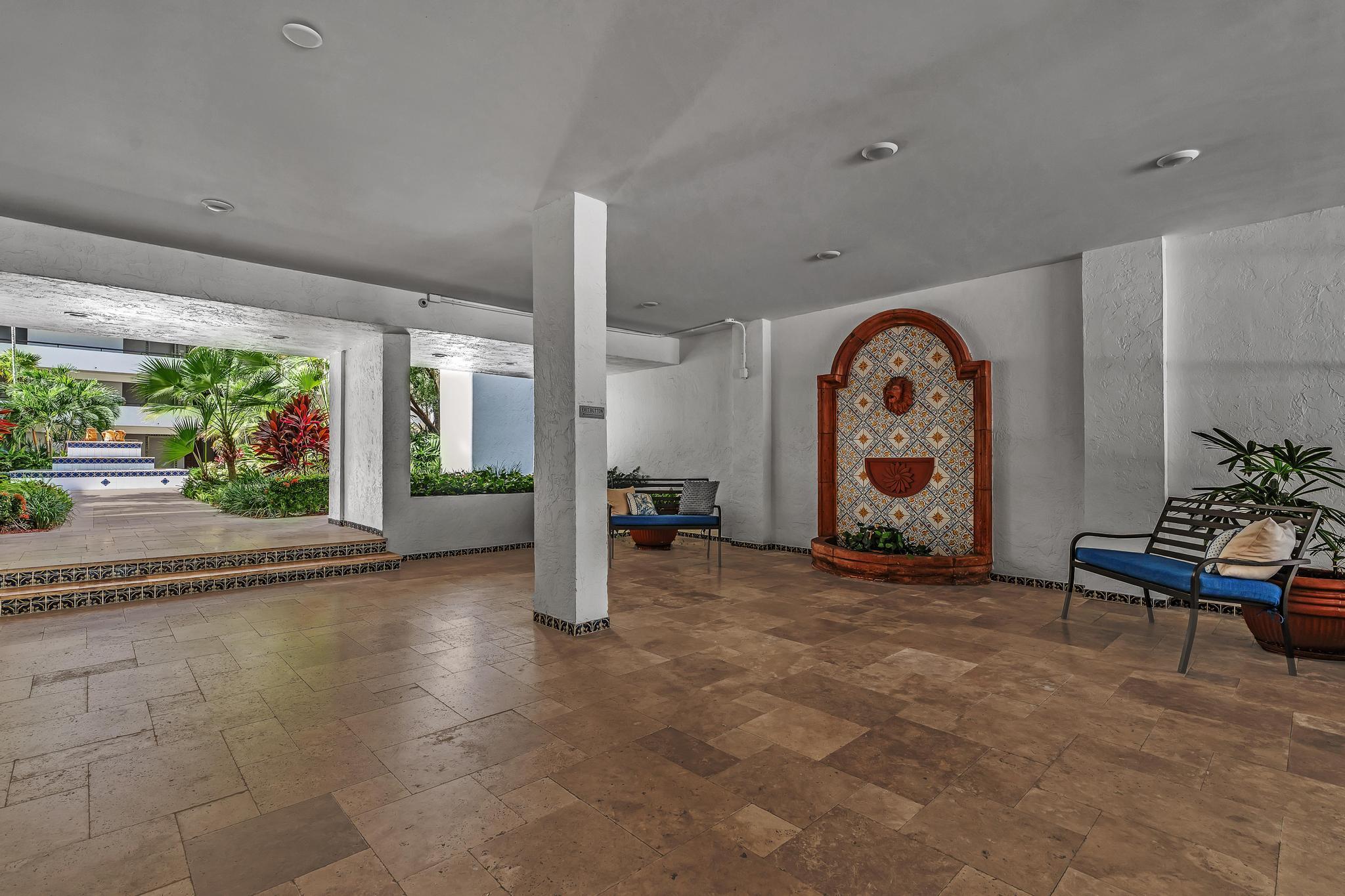 LA RESIDENCE CONDO - Residential