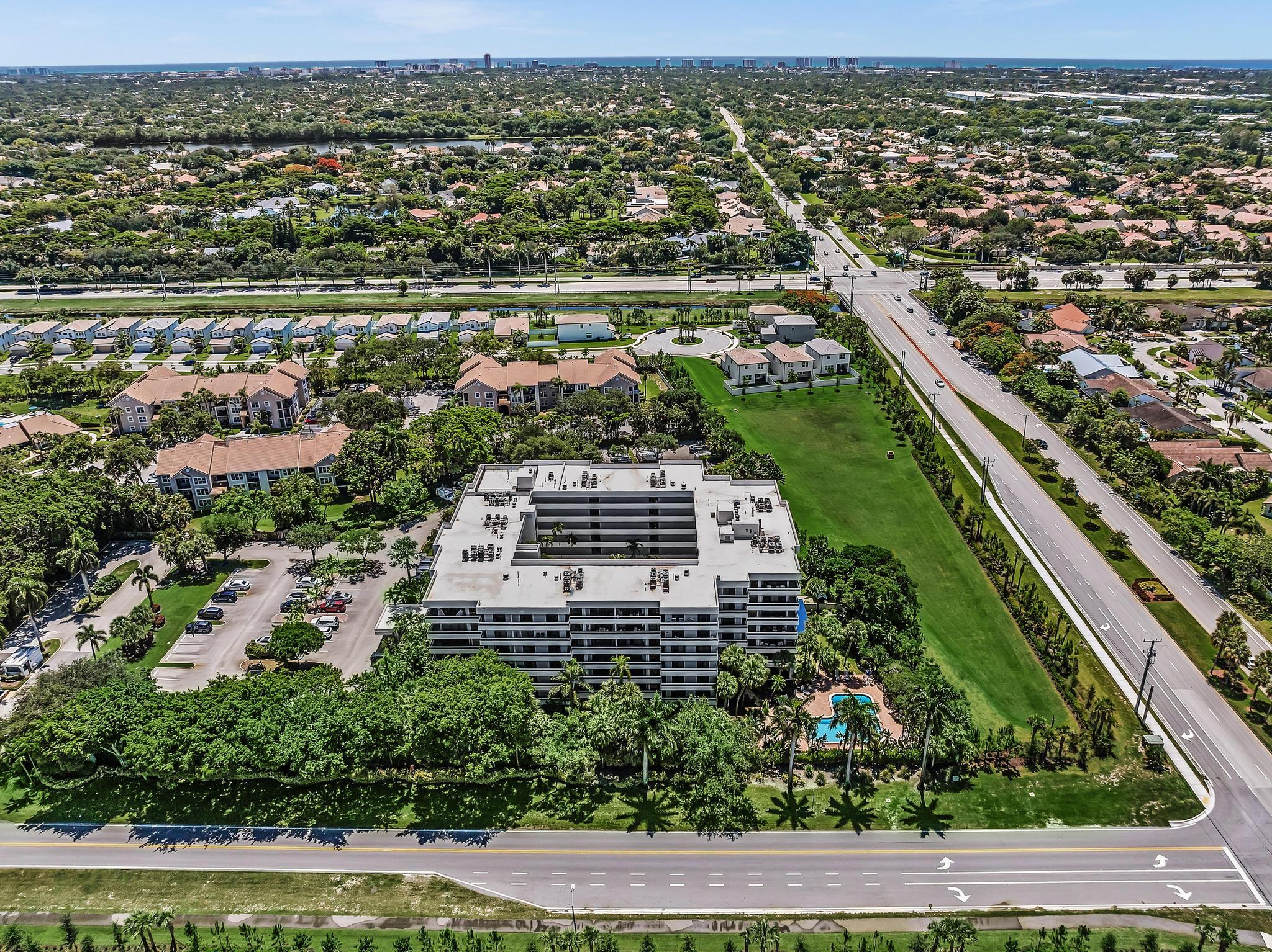 LA RESIDENCE CONDO - Residential