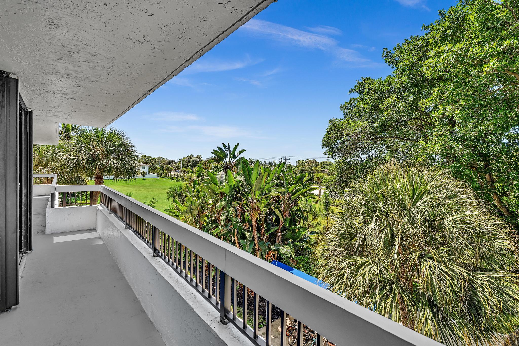 LA RESIDENCE CONDO - Residential