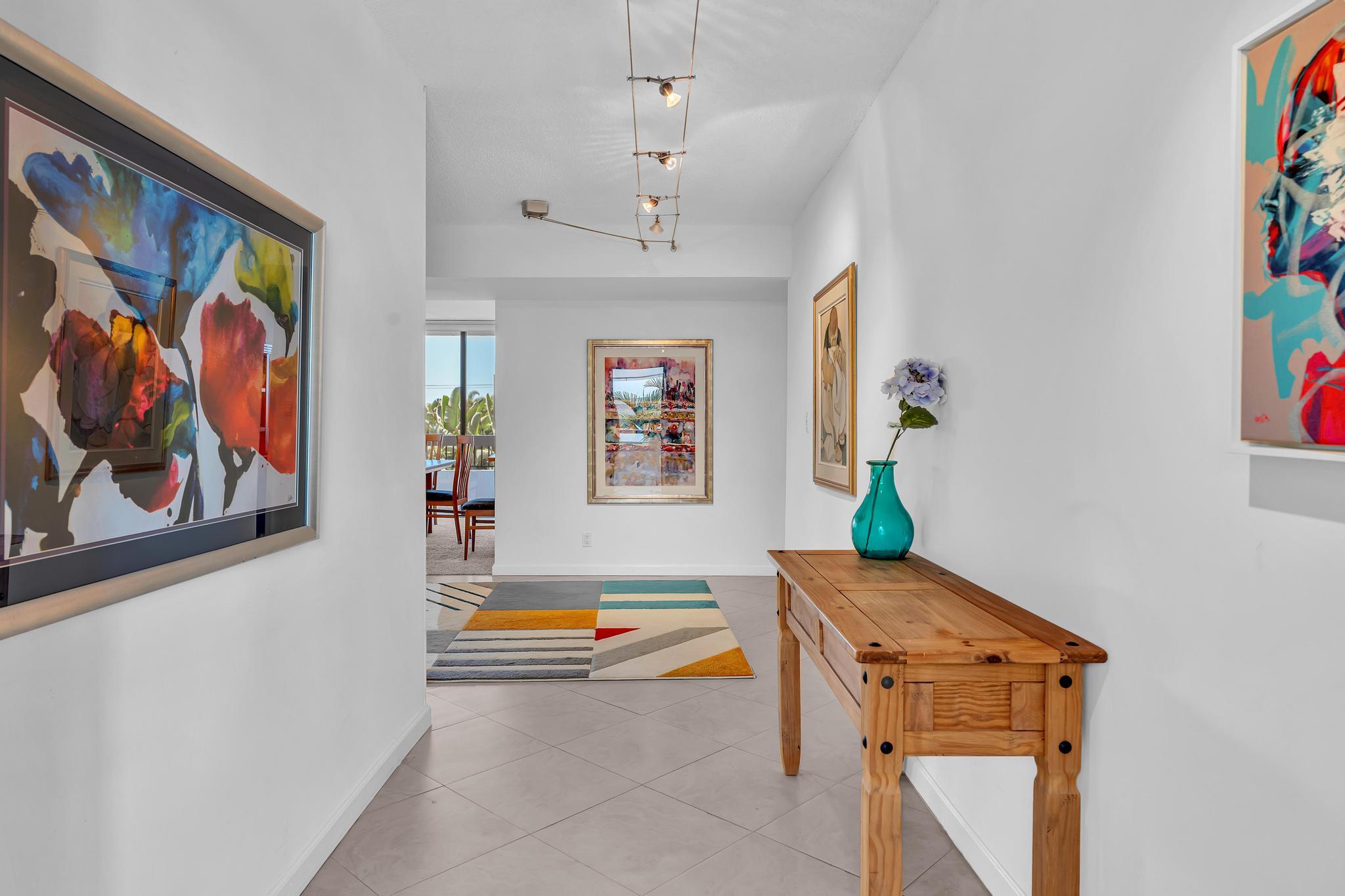 LA RESIDENCE CONDO - Residential