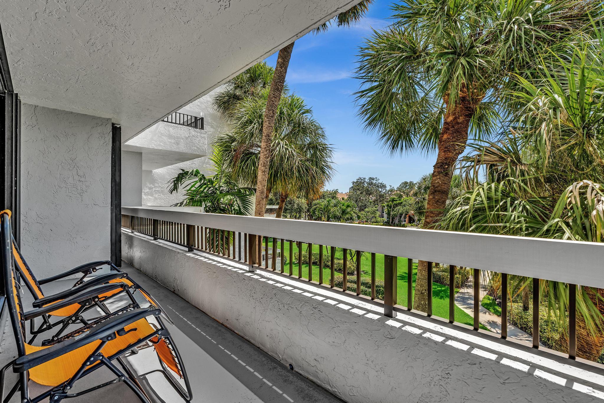 LA RESIDENCE CONDO - Residential
