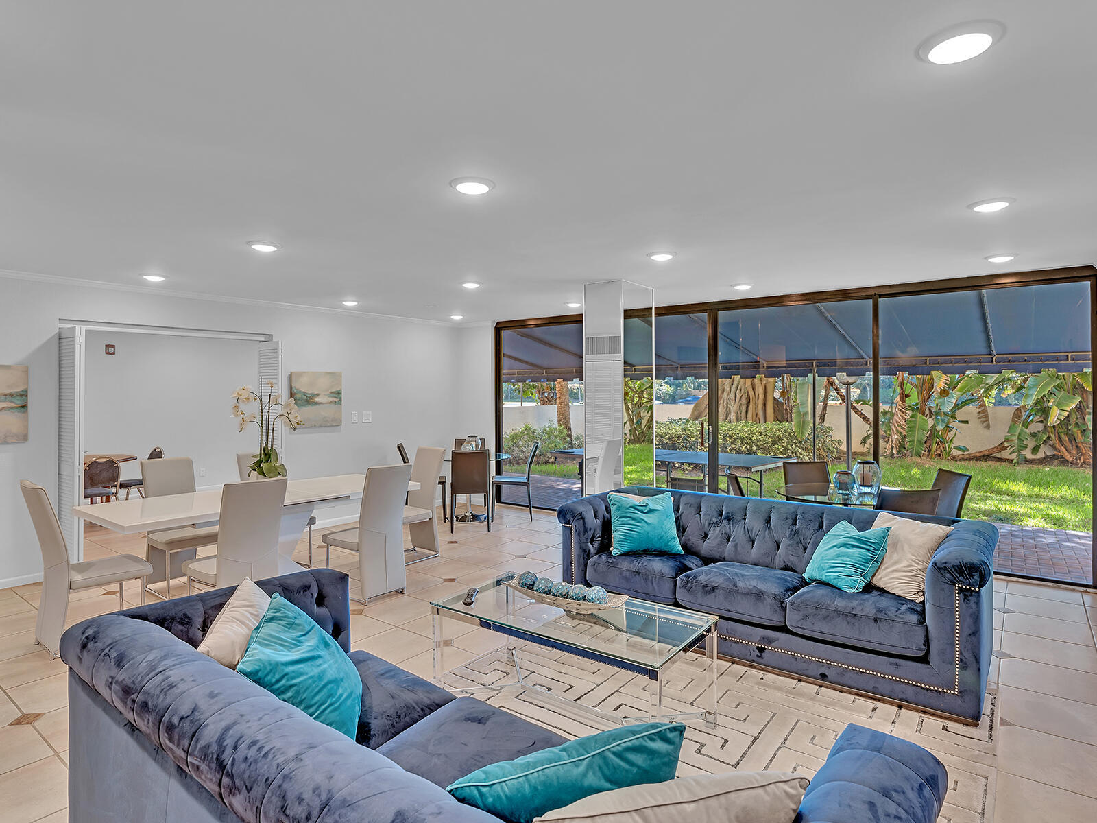 LA RESIDENCE CONDO - Residential