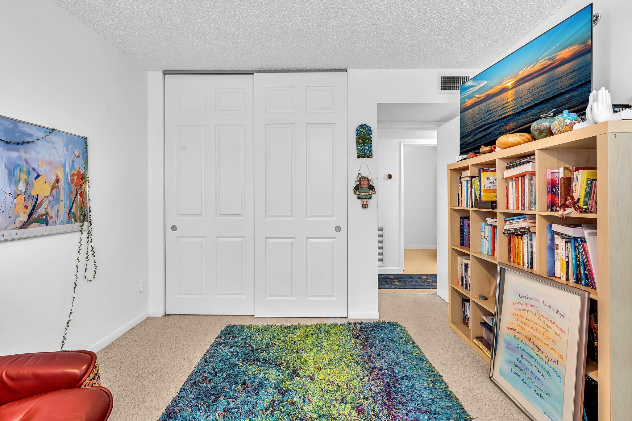 LA RESIDENCE CONDO - Residential