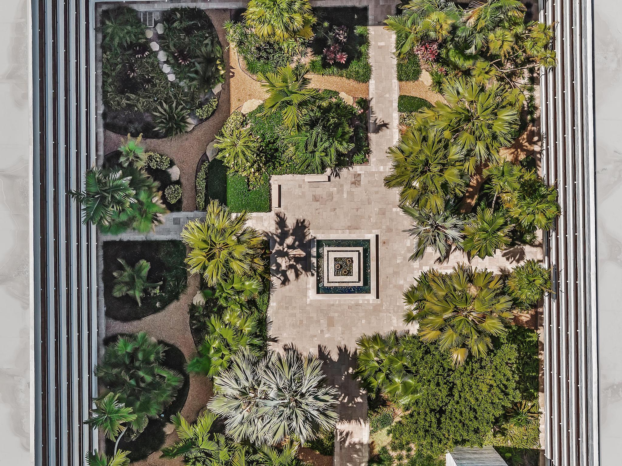 LA RESIDENCE CONDO - Residential