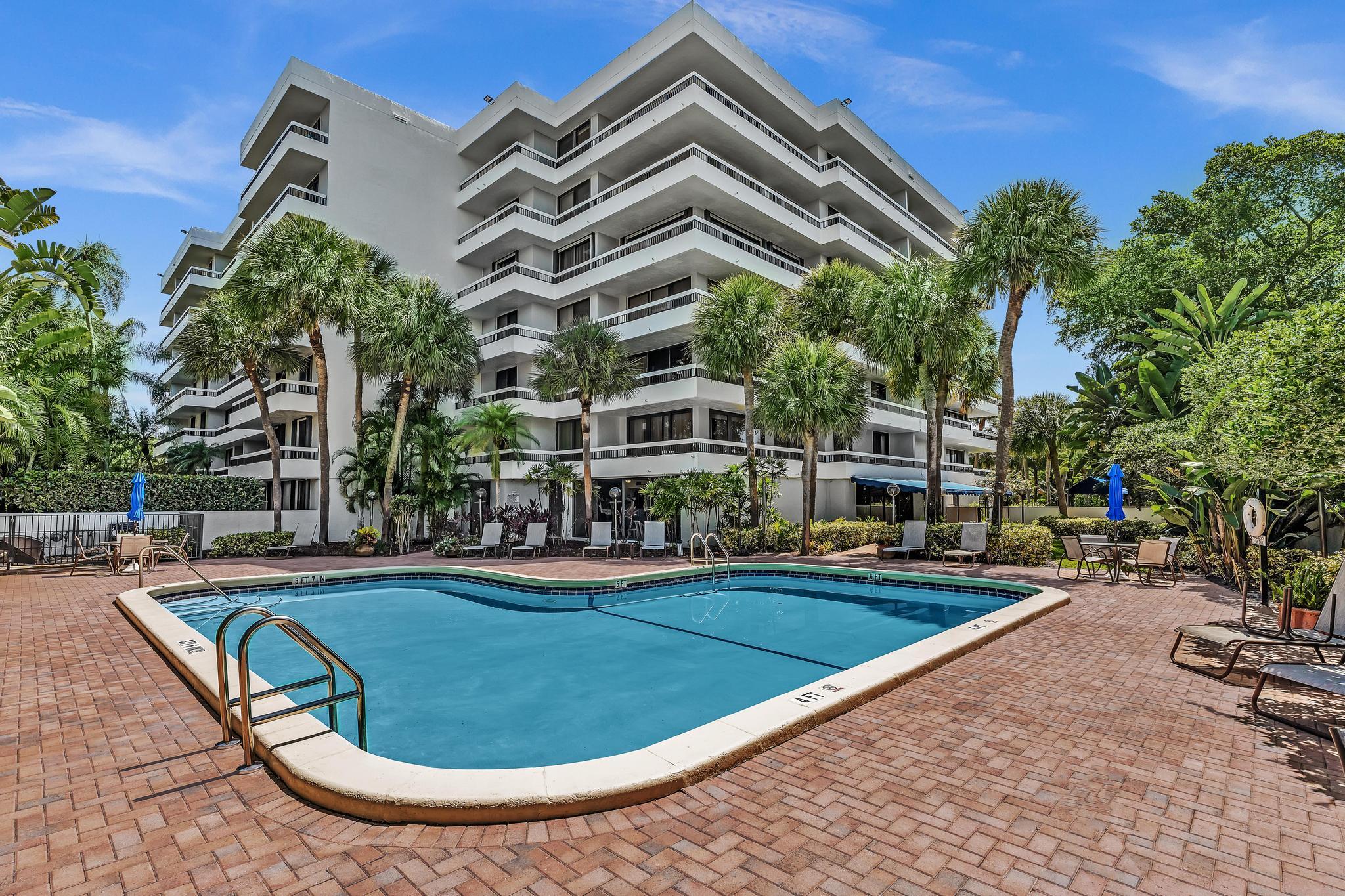 LA RESIDENCE CONDO - Residential