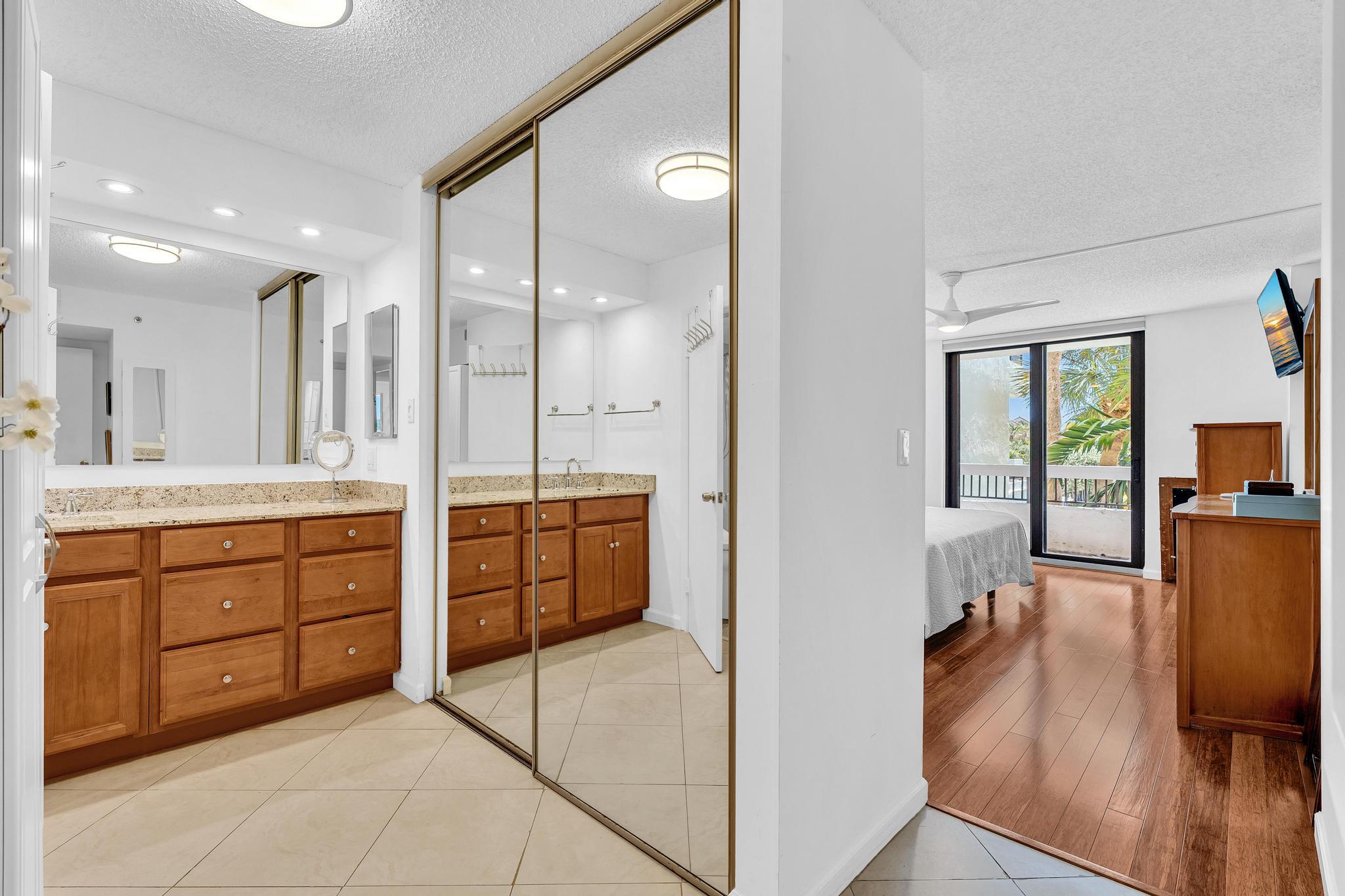 LA RESIDENCE CONDO - Residential