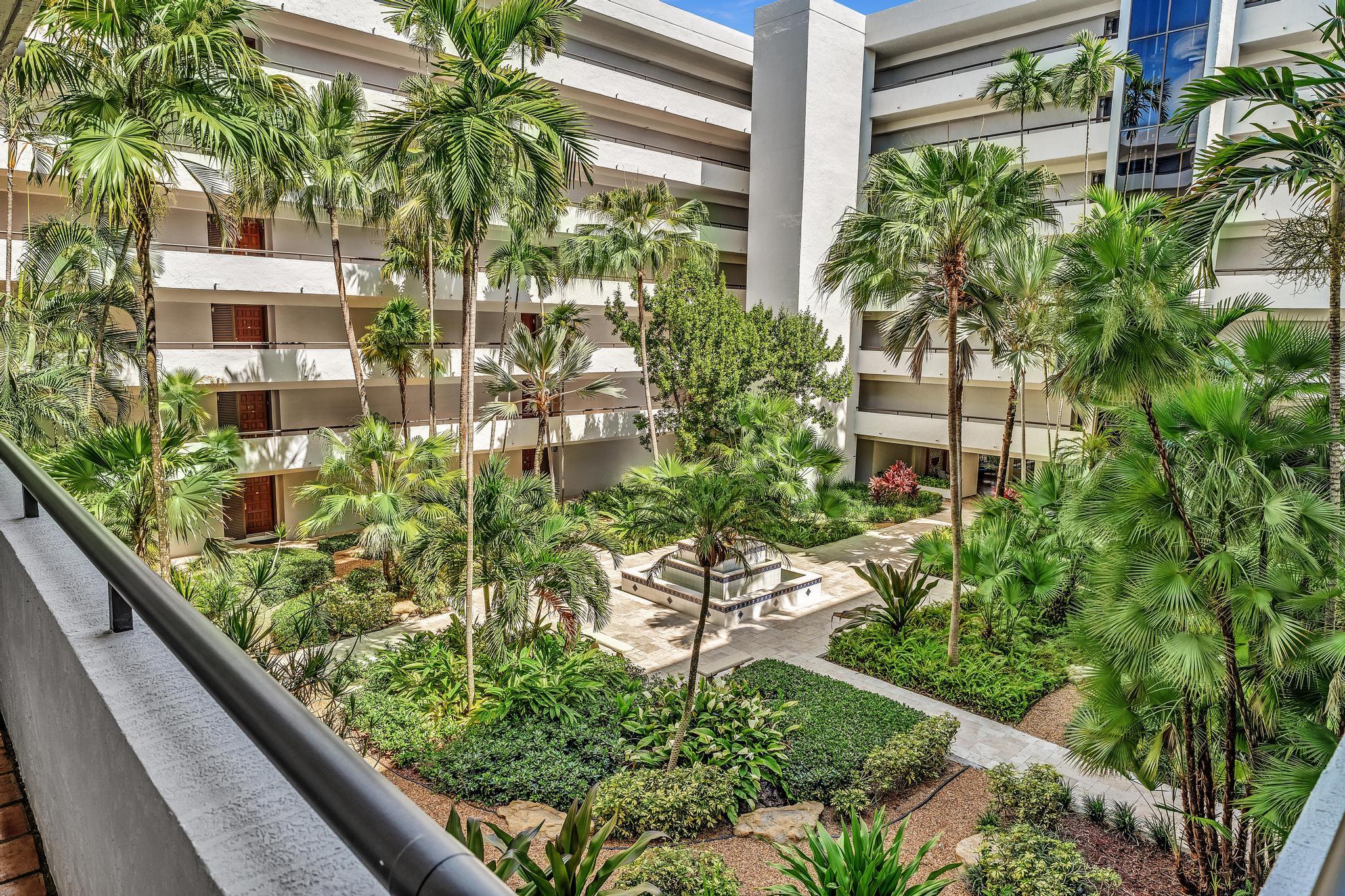 LA RESIDENCE CONDO - Residential