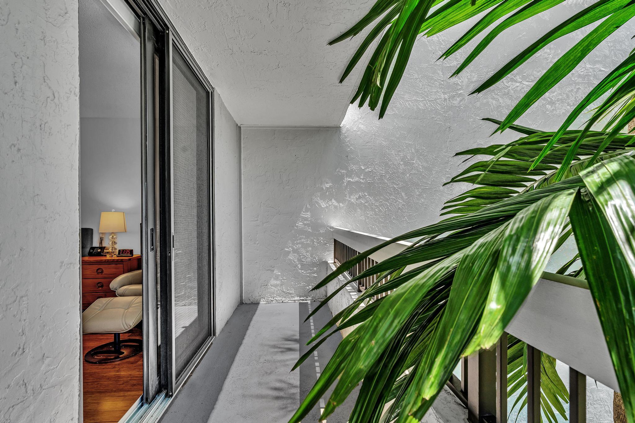 LA RESIDENCE CONDO - Residential