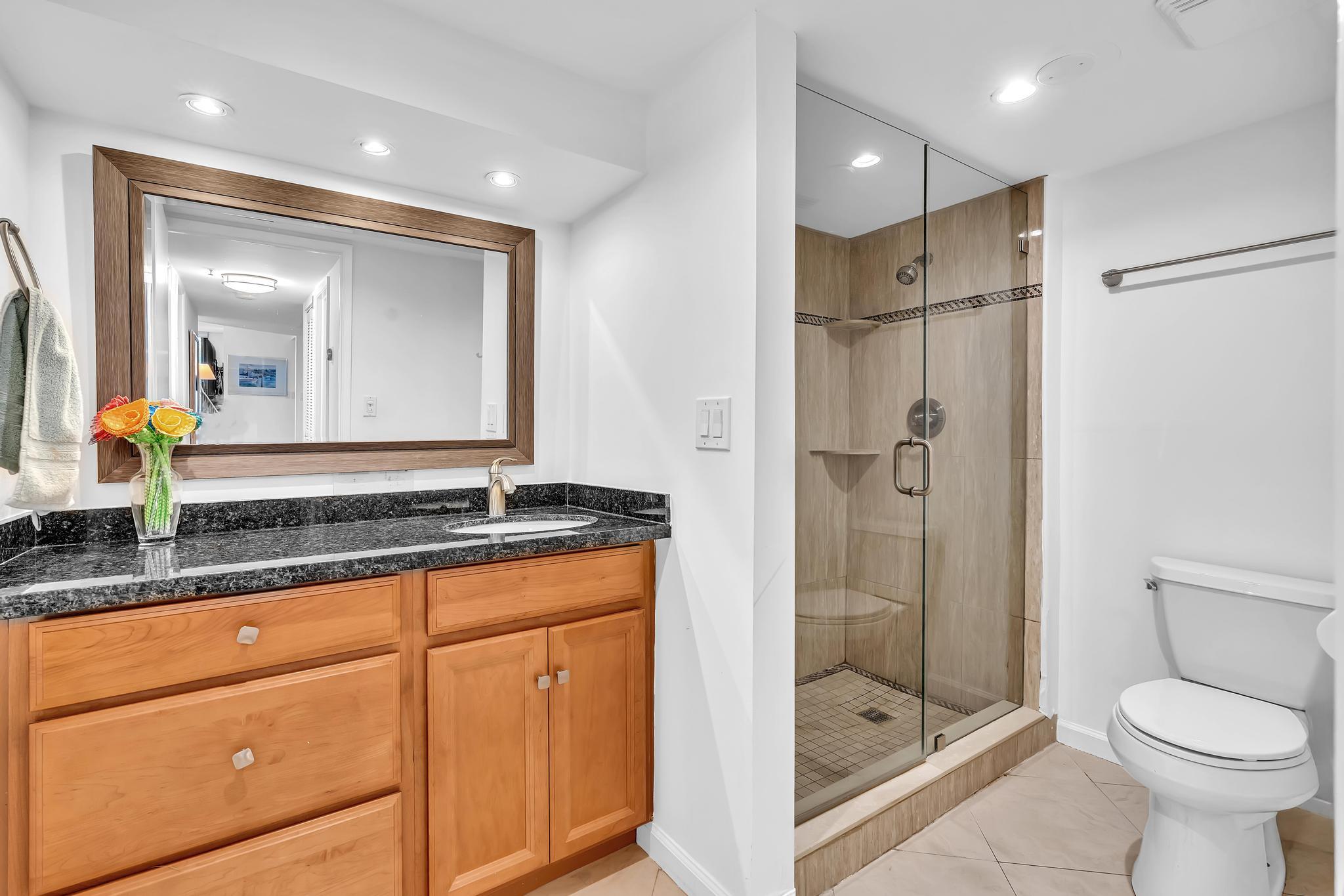 LA RESIDENCE CONDO - Residential