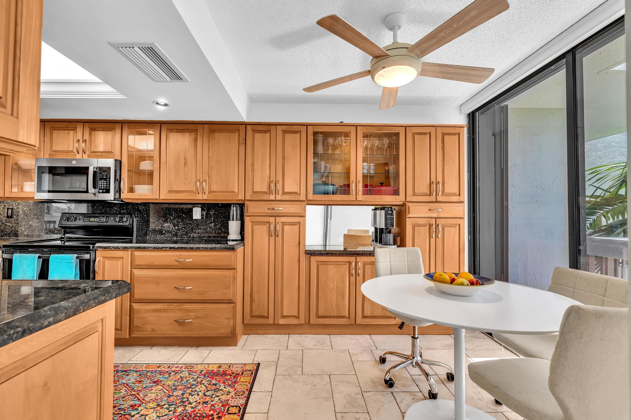 LA RESIDENCE CONDO - Residential