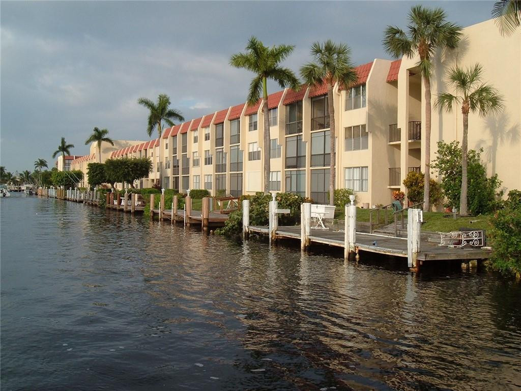 Island Club - Residential