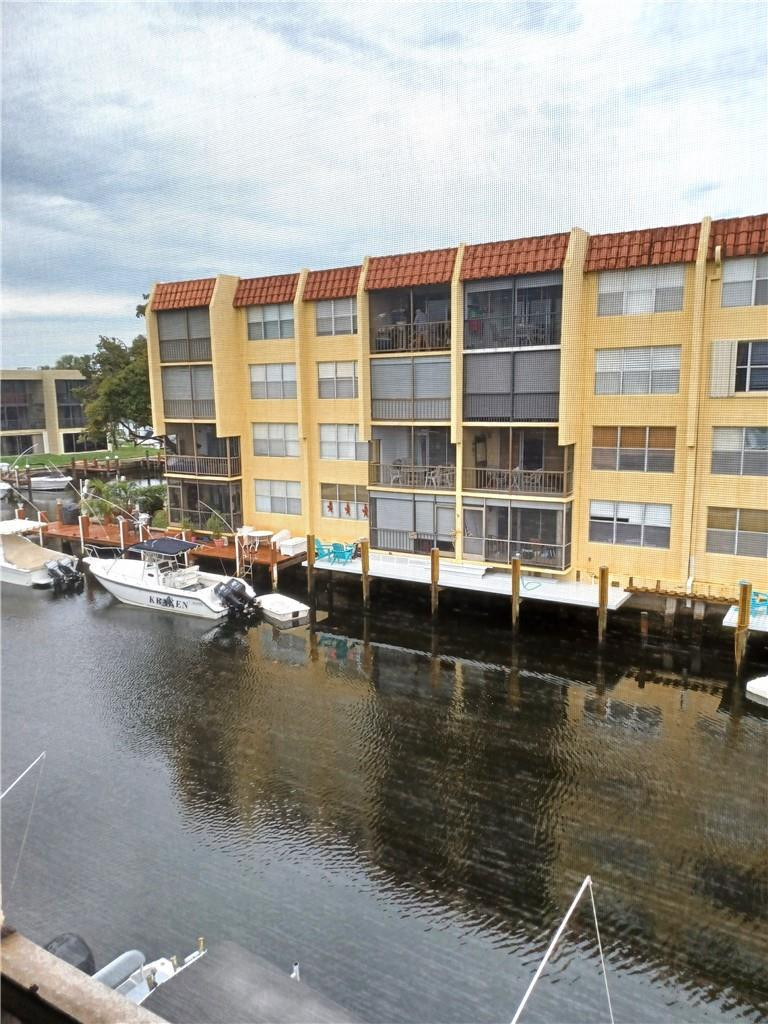 Island Club - Residential