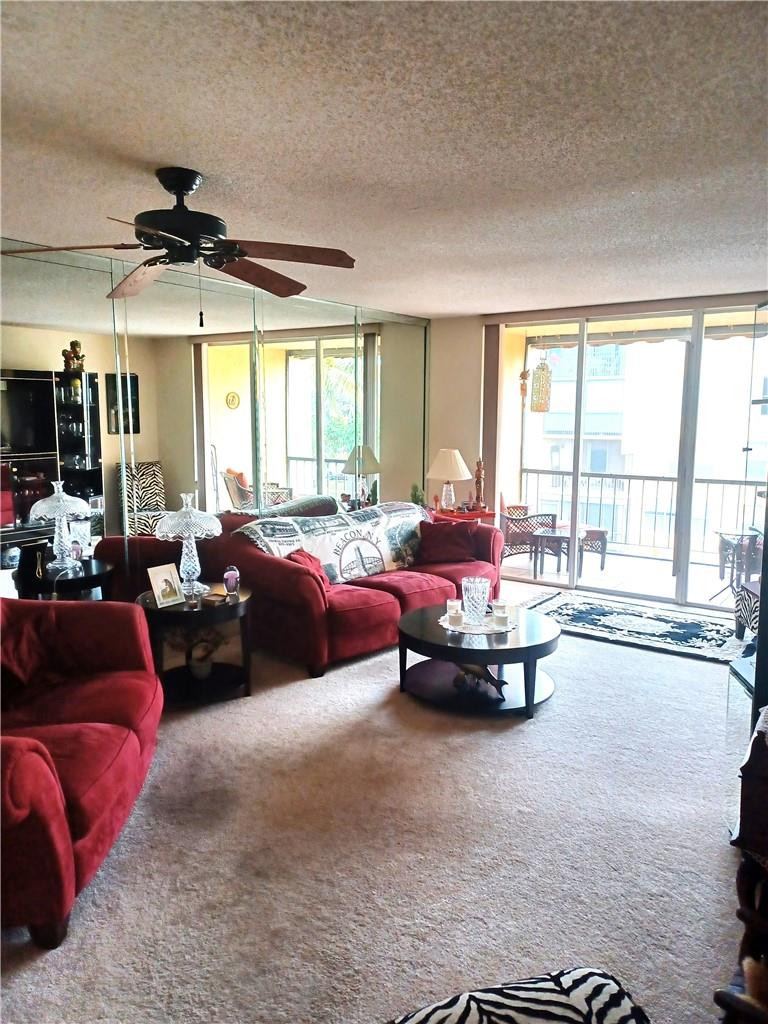 Island Club - Residential