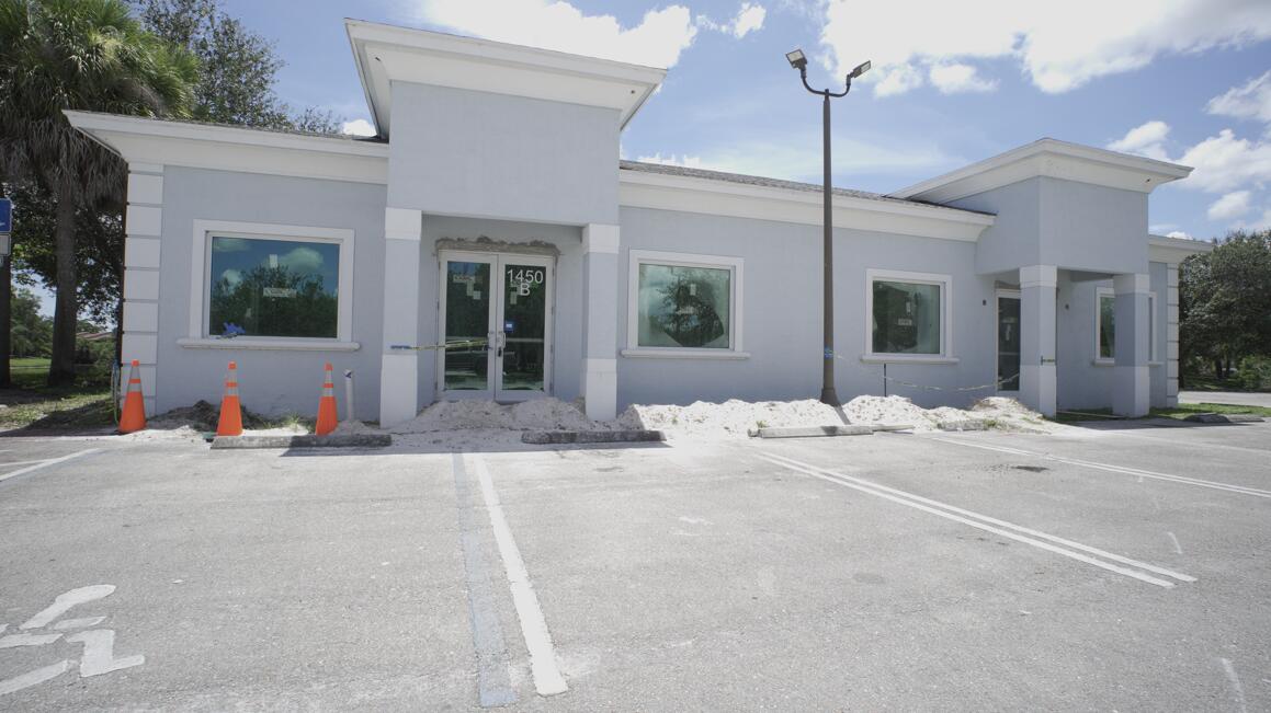 1,100 SF newly constructed corner suite available for lease. Delivered in gray shell condition and ready for tenant customization. Features include dual entrances, beautiful lake views, flexible floor plan, and landlord concession available toward build-out period. Ideal for medical, wellness, executive office, legal, financial, insurance, or professional service users. Approximately 48' x 23'. Excellent opportunity to design your space in a modern professional setting.