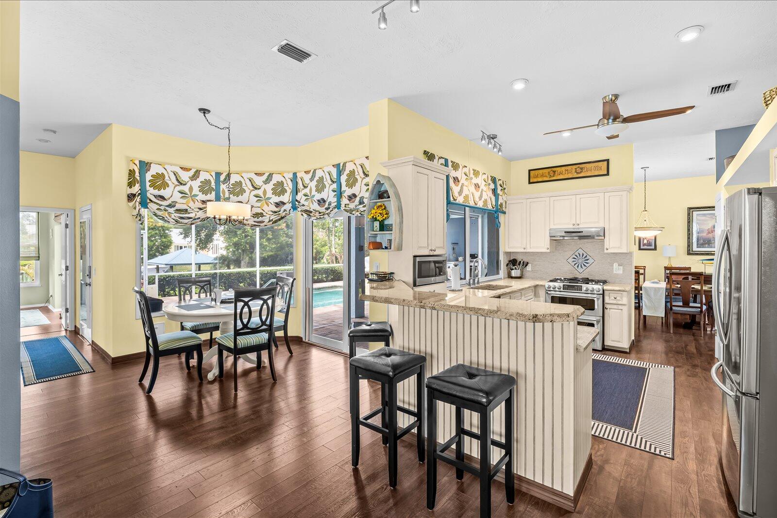 PALMETTO HARBOR - Residential