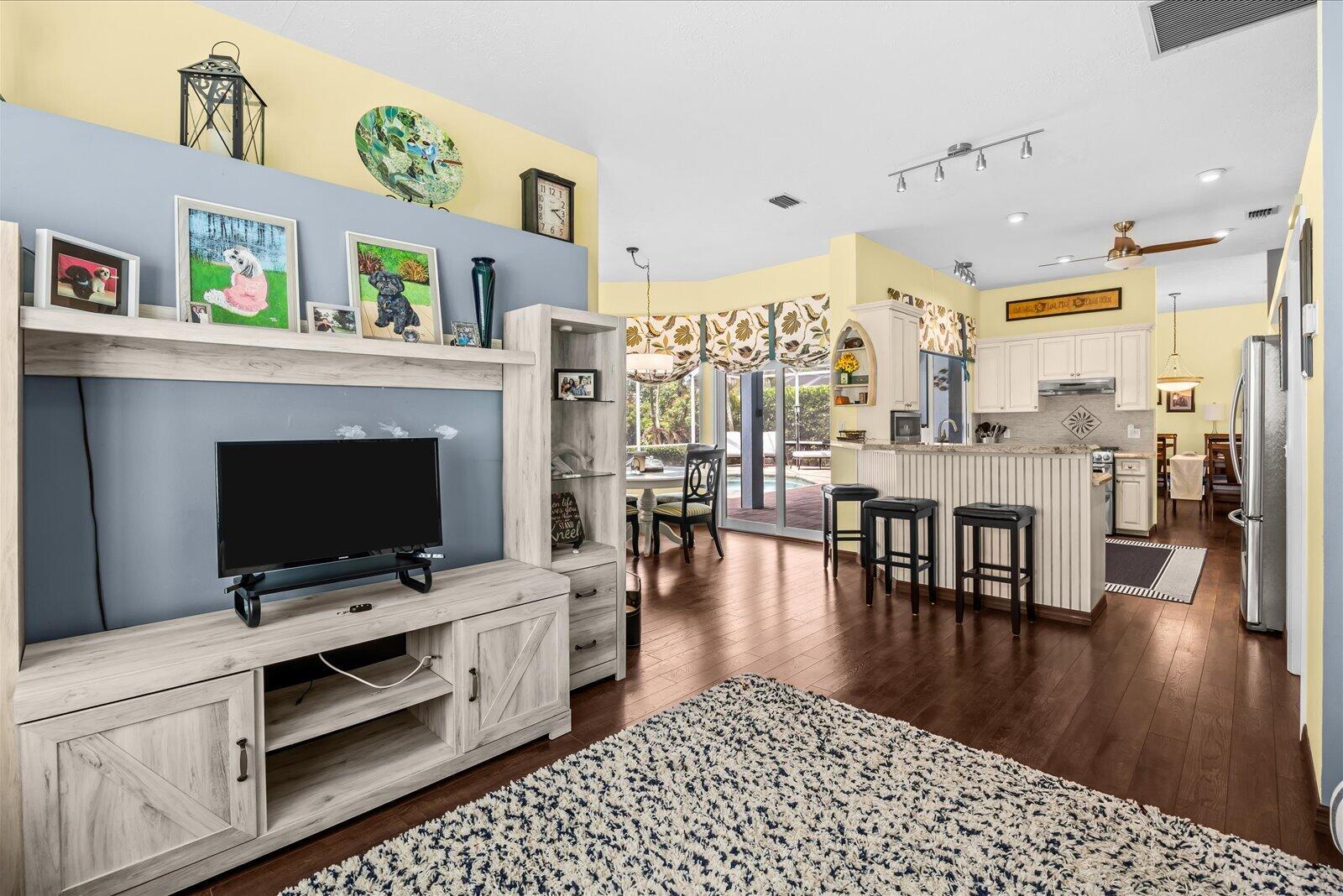 PALMETTO HARBOR - Residential