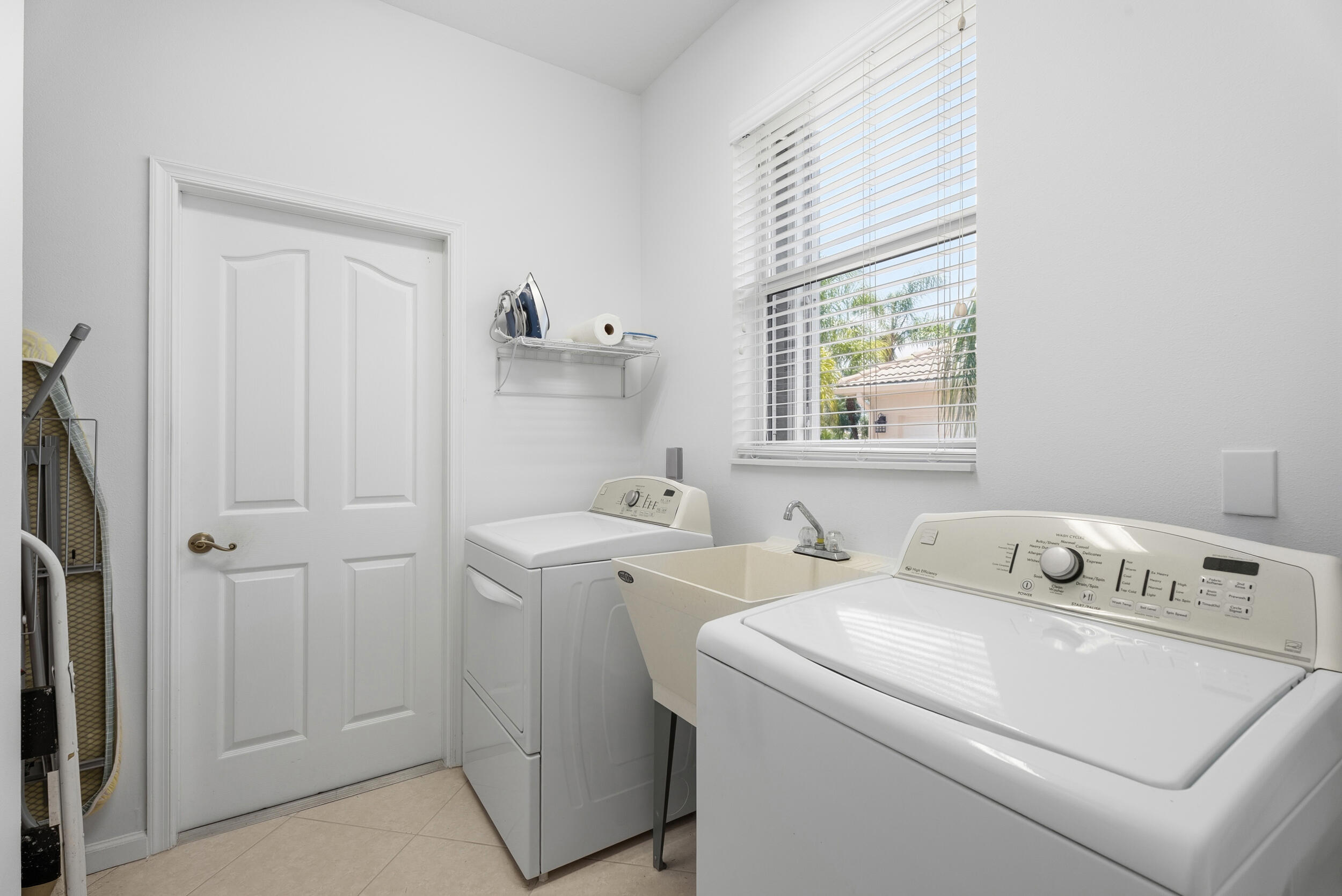 JENSEN BEACH COUNTRY CLUB - Residential