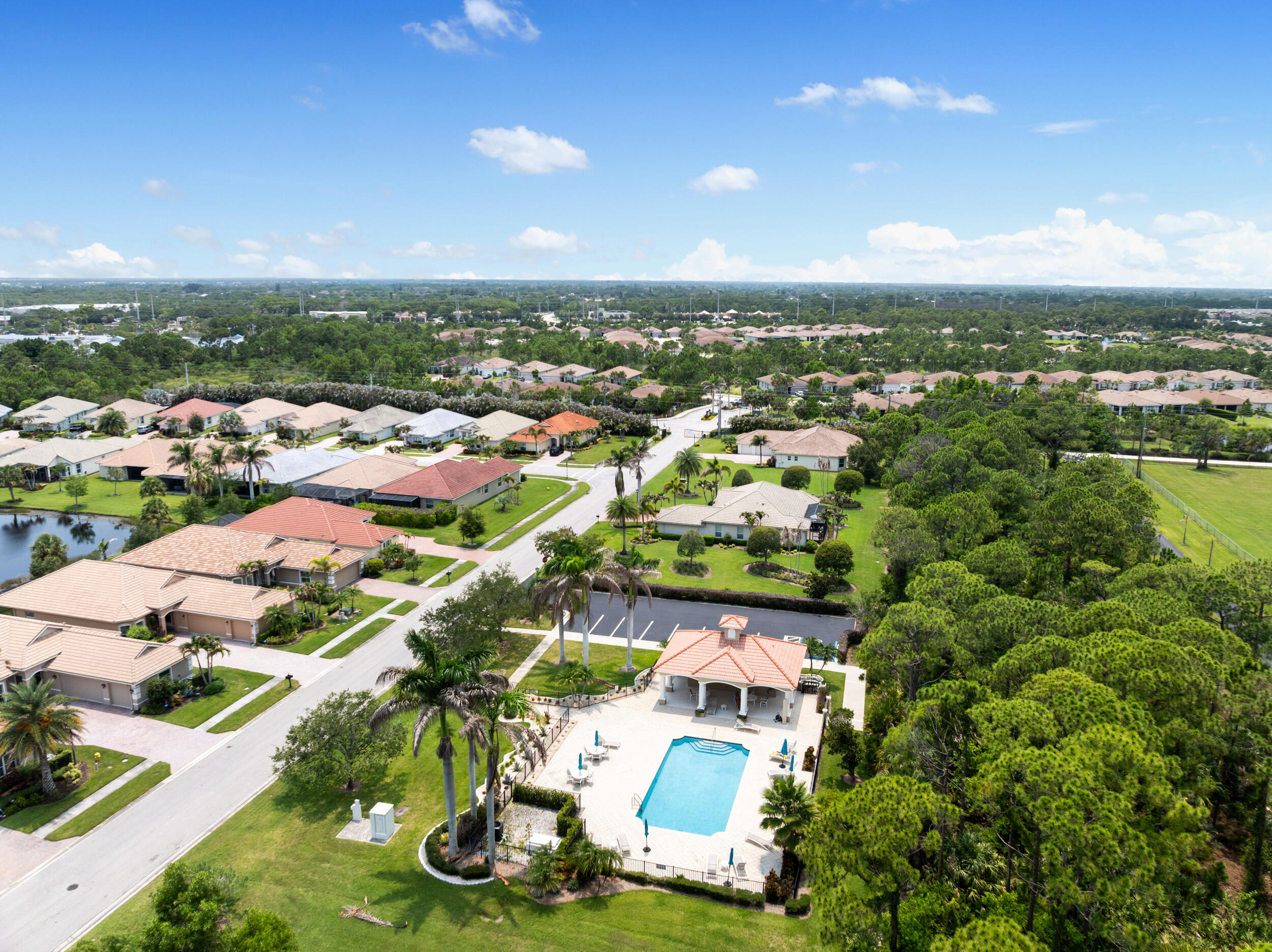JENSEN BEACH COUNTRY CLUB - Residential