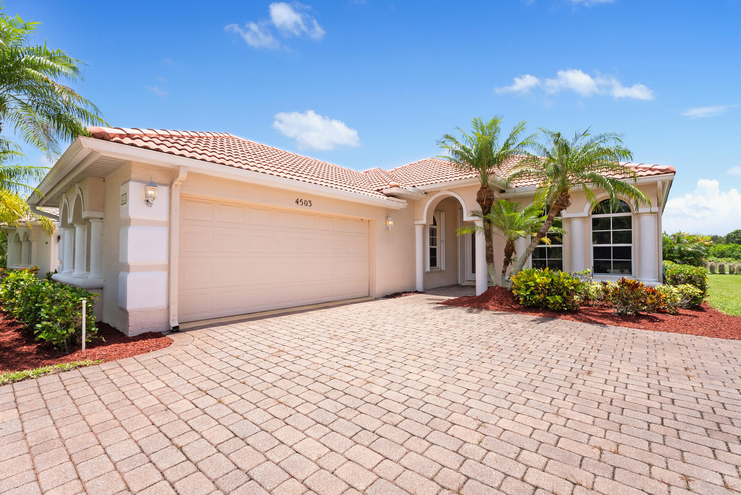 JENSEN BEACH COUNTRY CLUB - Residential