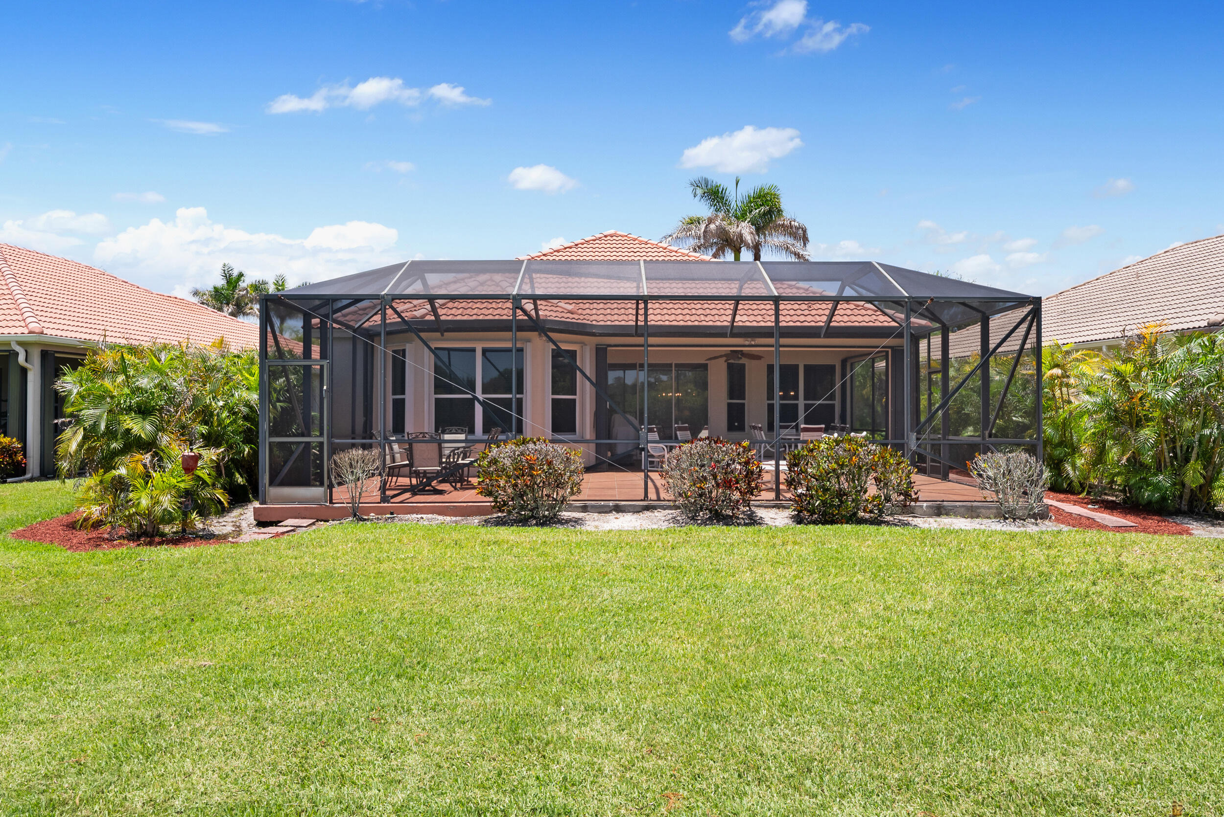 JENSEN BEACH COUNTRY CLUB - Residential