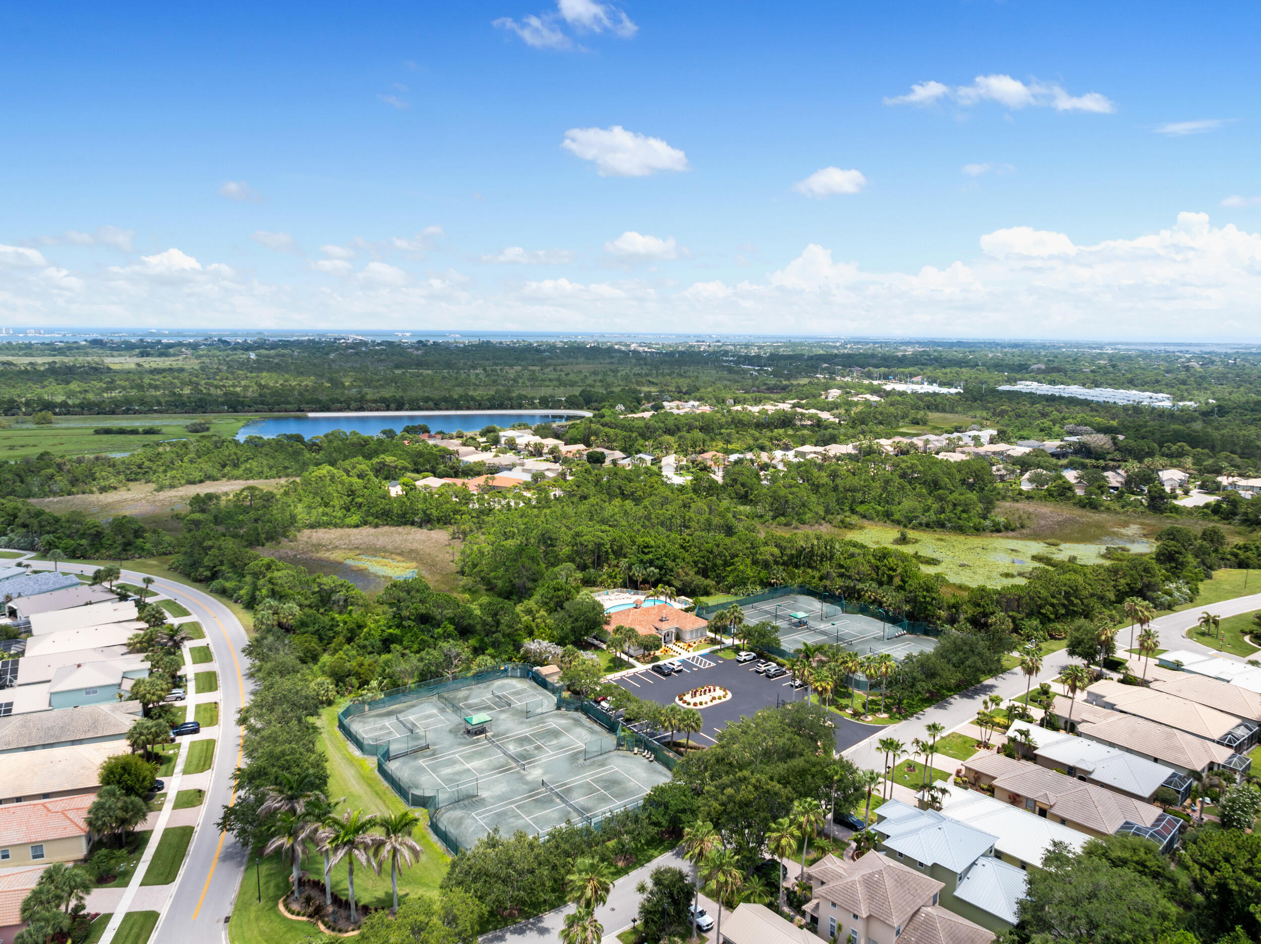 JENSEN BEACH COUNTRY CLUB - Residential