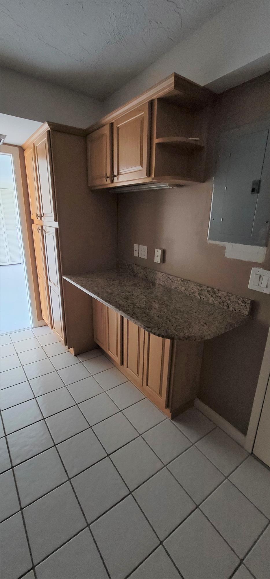 LANDS OF THE PRESIDENT CONDO 7 - Residential Lease