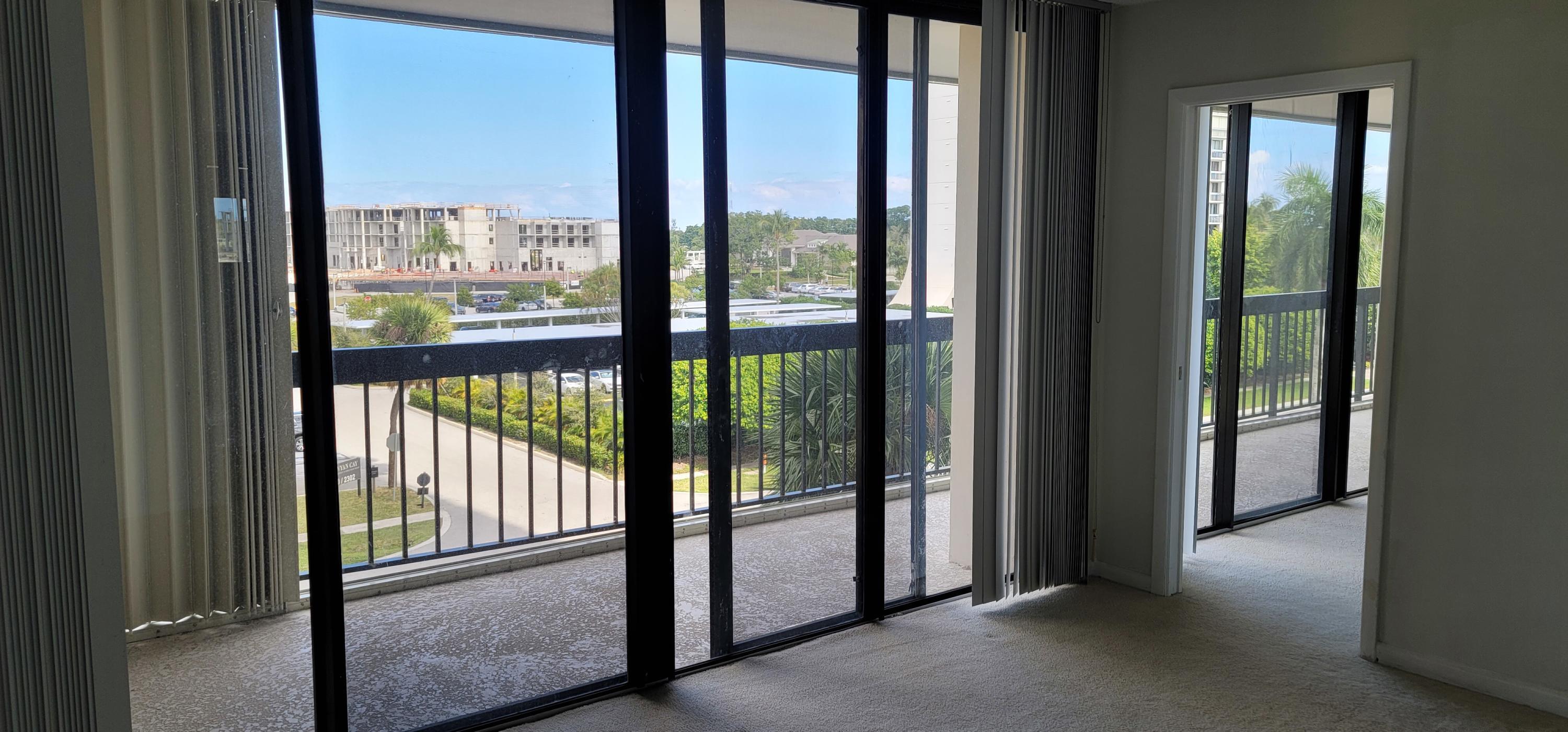 LANDS OF THE PRESIDENT CONDO 7 - Residential Lease