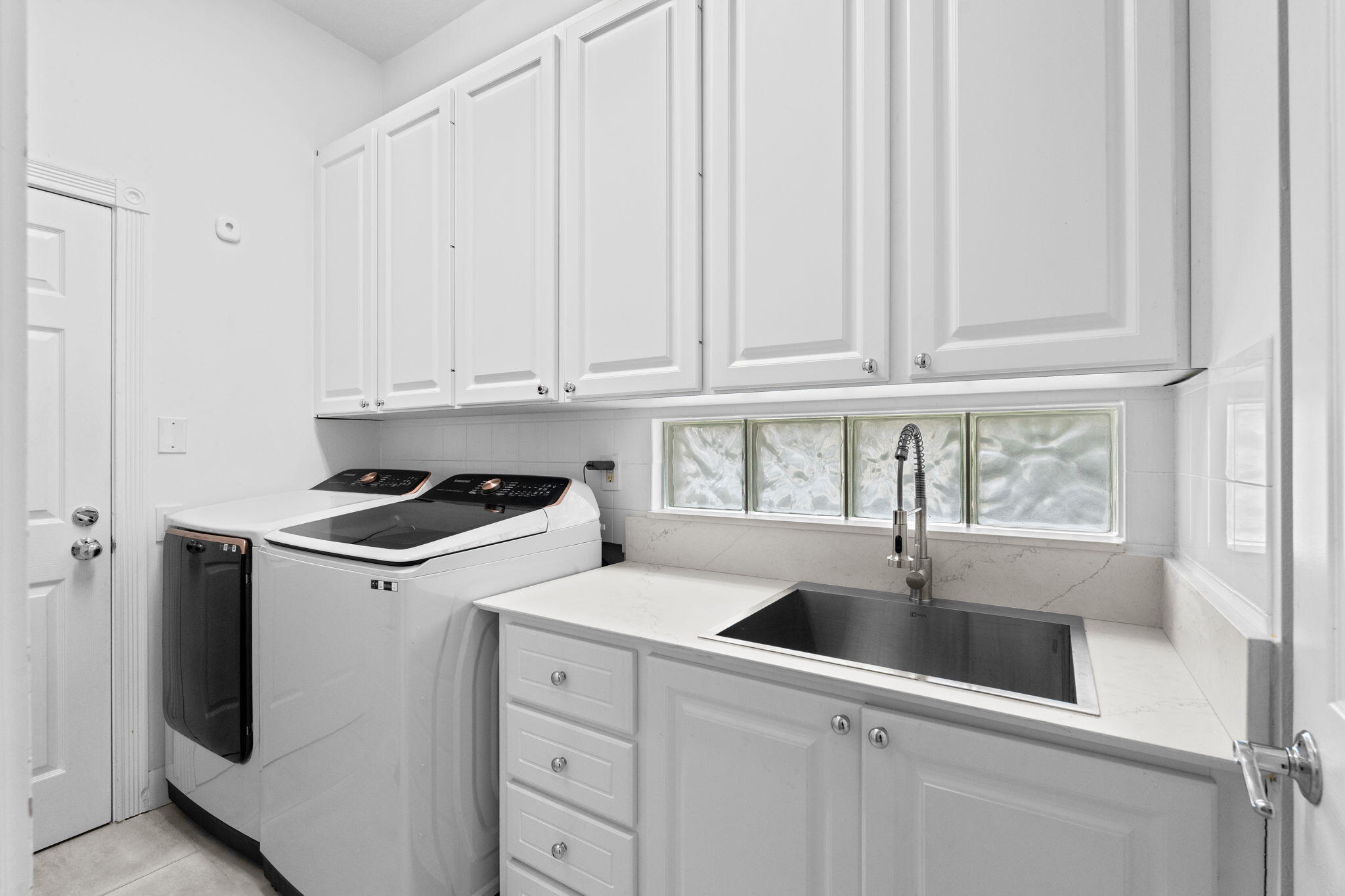 VILLAGEWALK OF WELLINGTON 1 - Residential