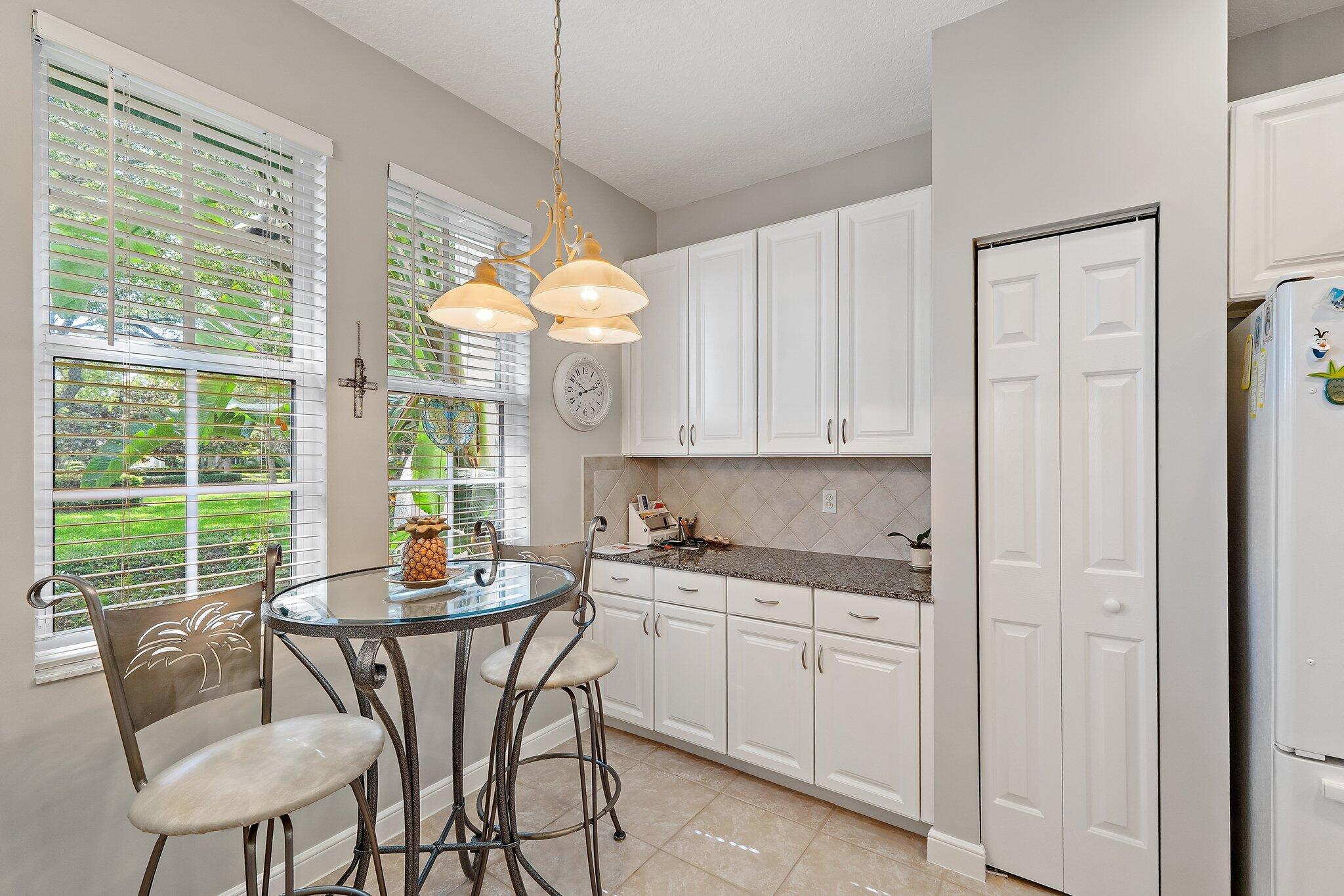 MANSIONS AT EVERGRENE WEST CONDO - Residential Lease