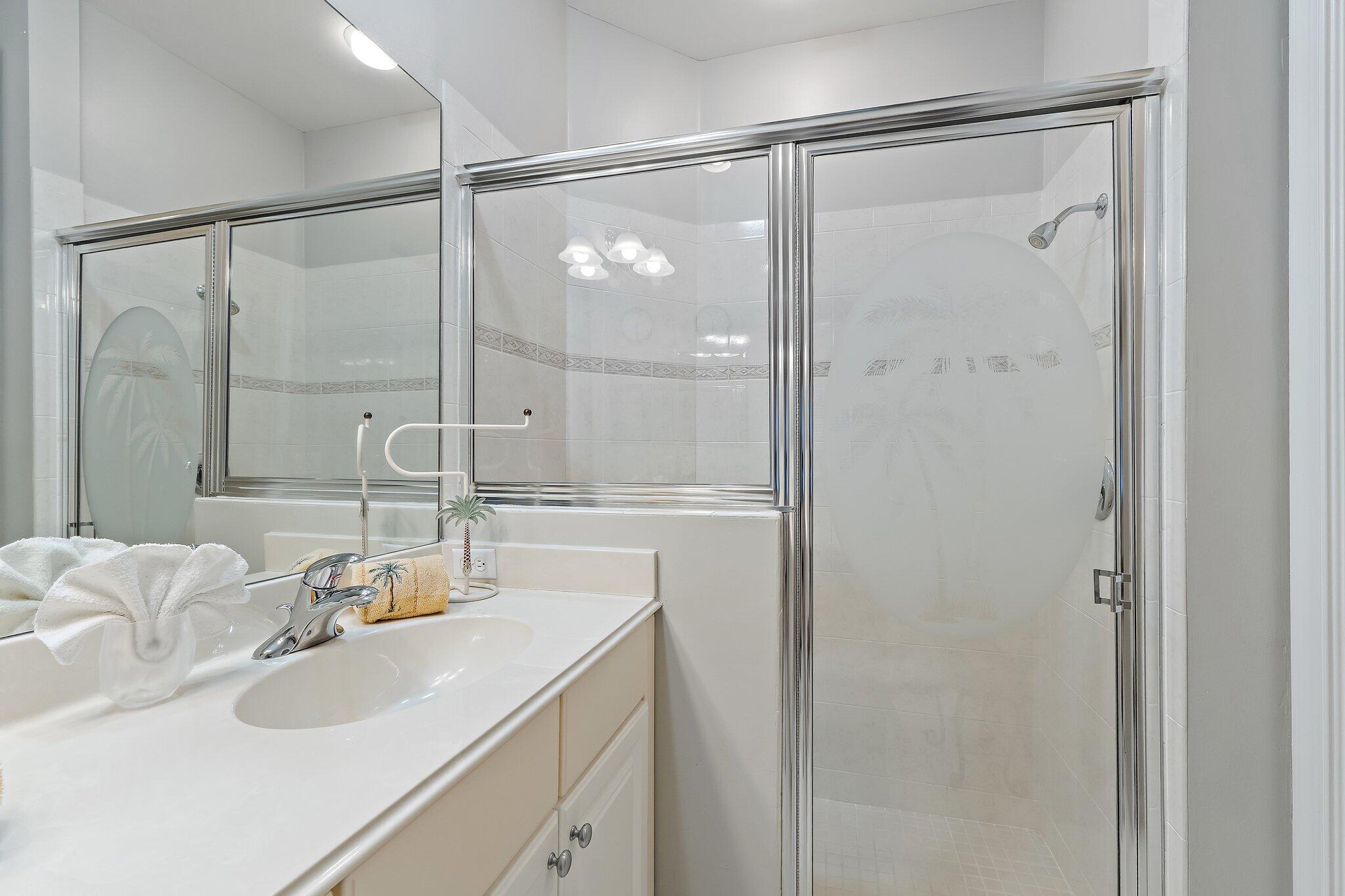 MANSIONS AT EVERGRENE WEST CONDO - Residential Lease