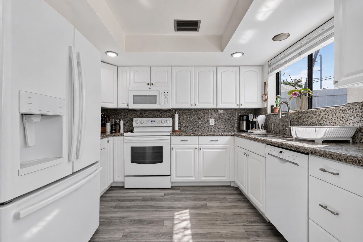 RAINBERRY LAKE PH III-B - Residential