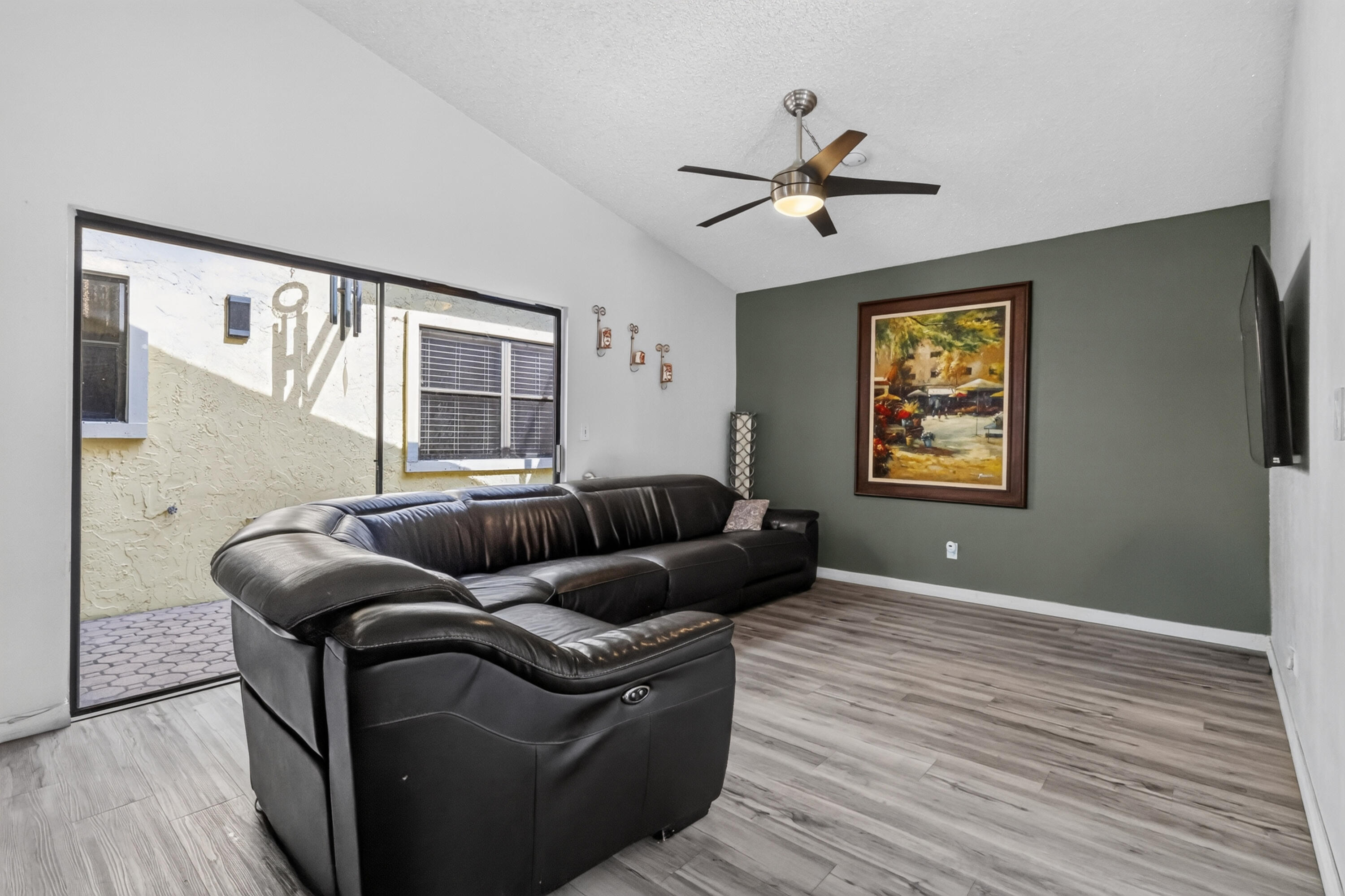 RAINBERRY LAKE PH III-B - Residential