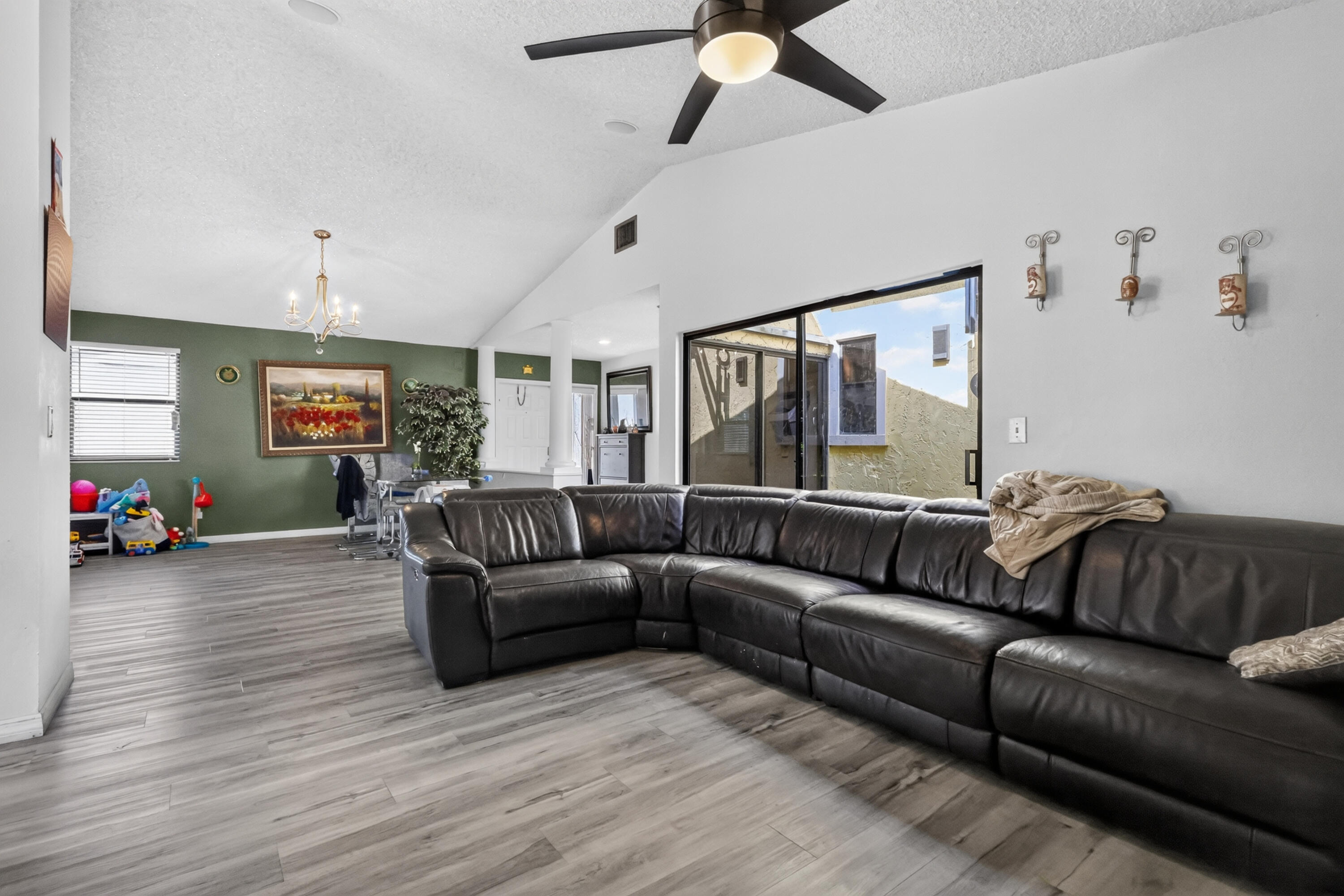 RAINBERRY LAKE PH III-B - Residential