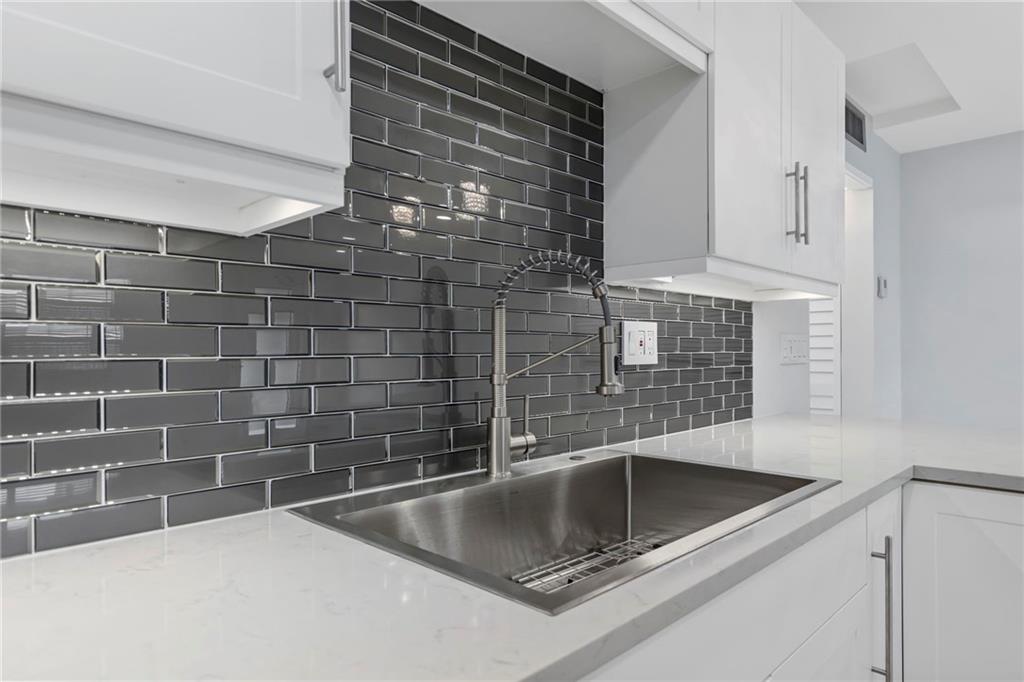 KINGS POINT FLANDERS COND - Residential