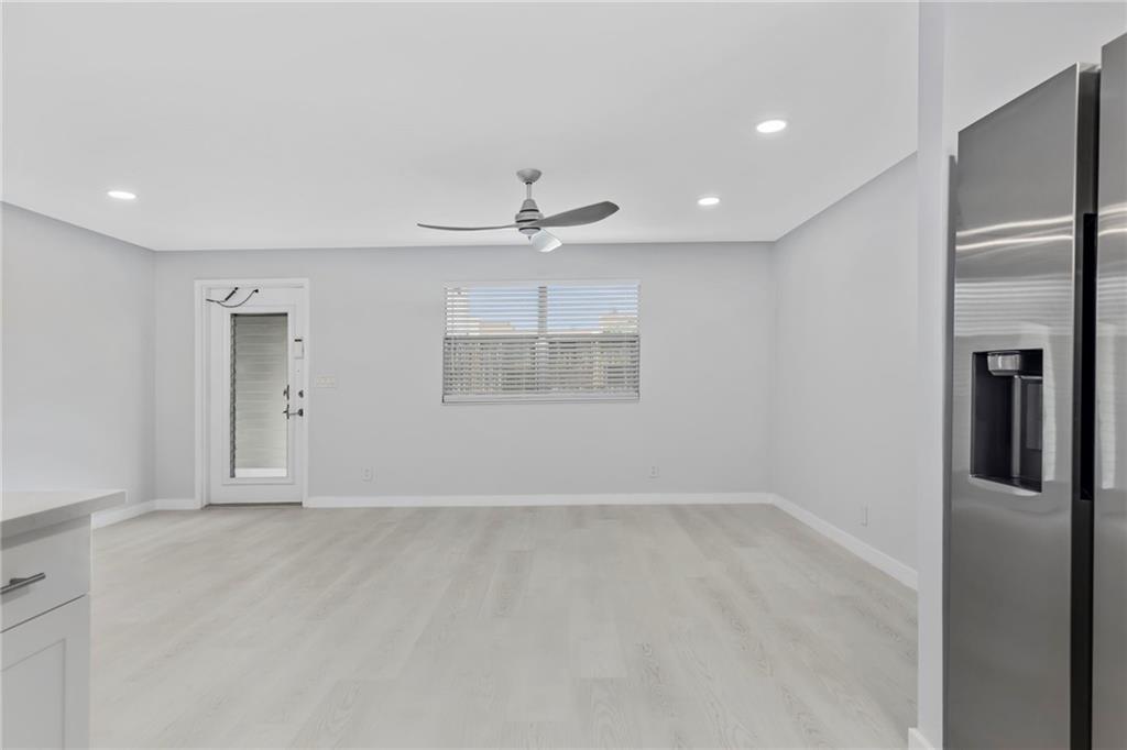 KINGS POINT FLANDERS COND - Residential