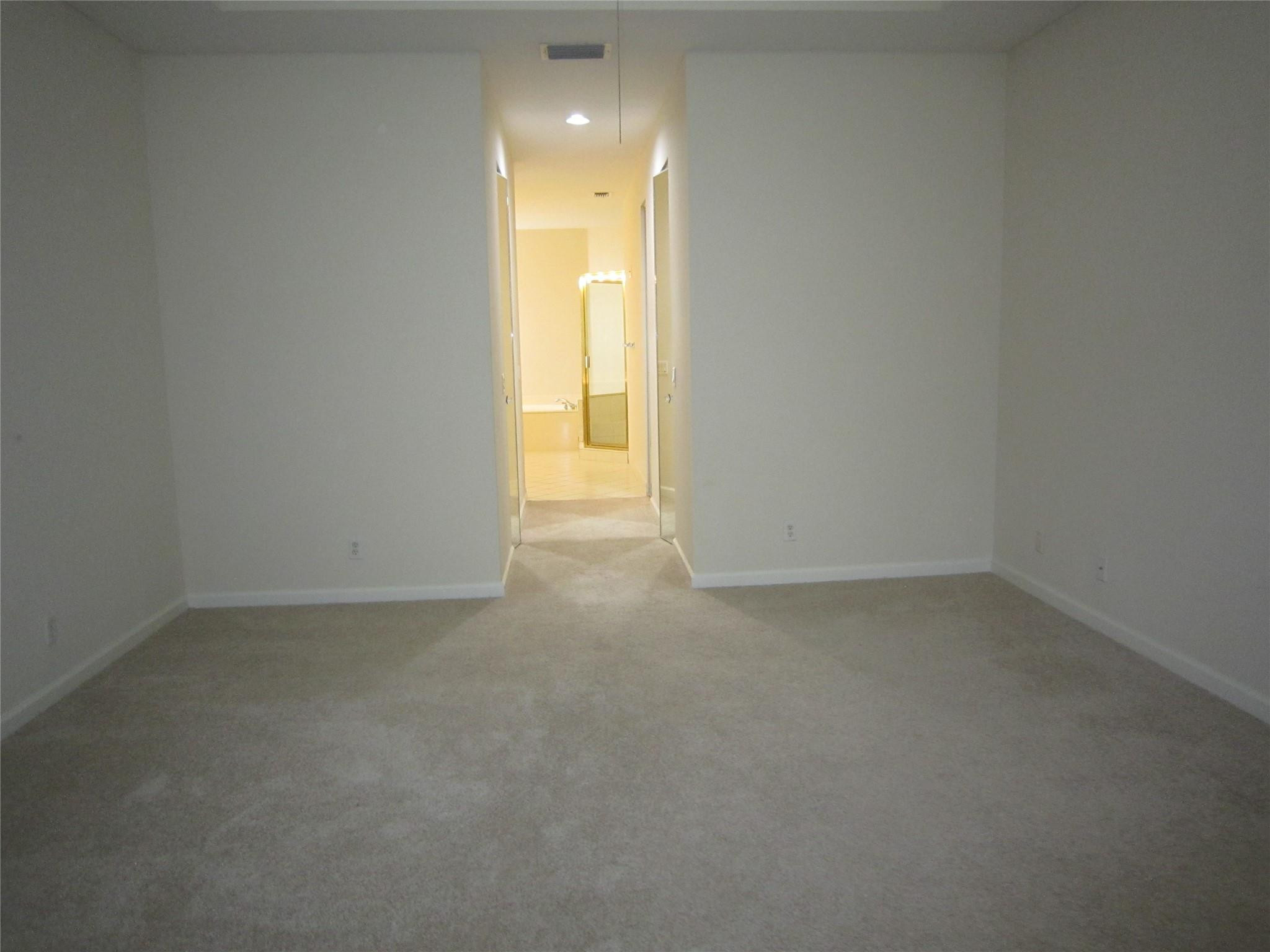 WYCLIFFE TR I - Residential Lease
