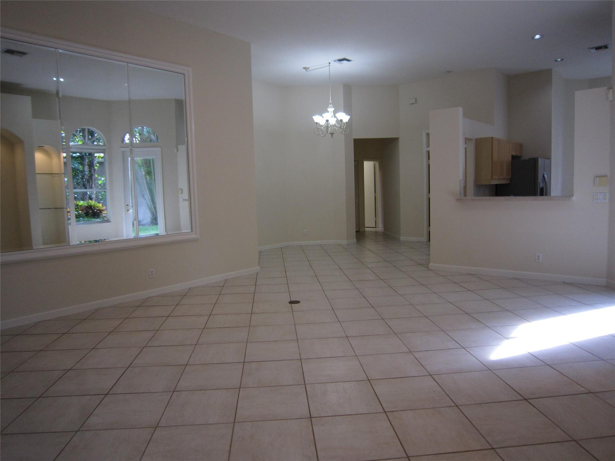 WYCLIFFE TR I - Residential Lease
