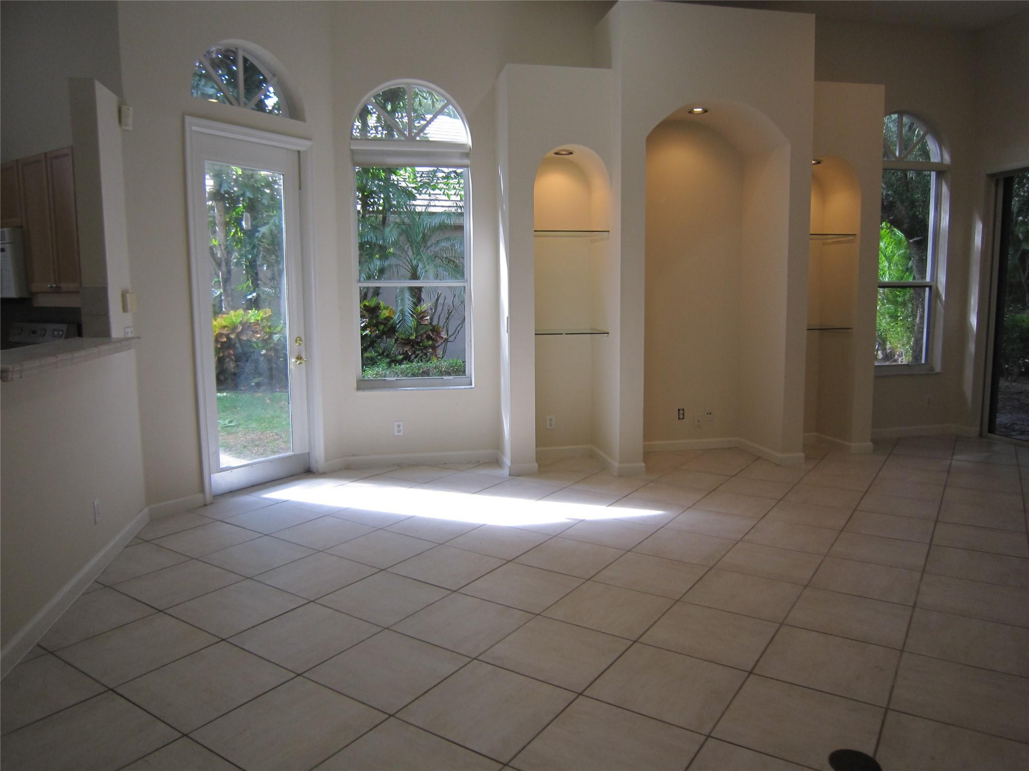 WYCLIFFE TR I - Residential Lease
