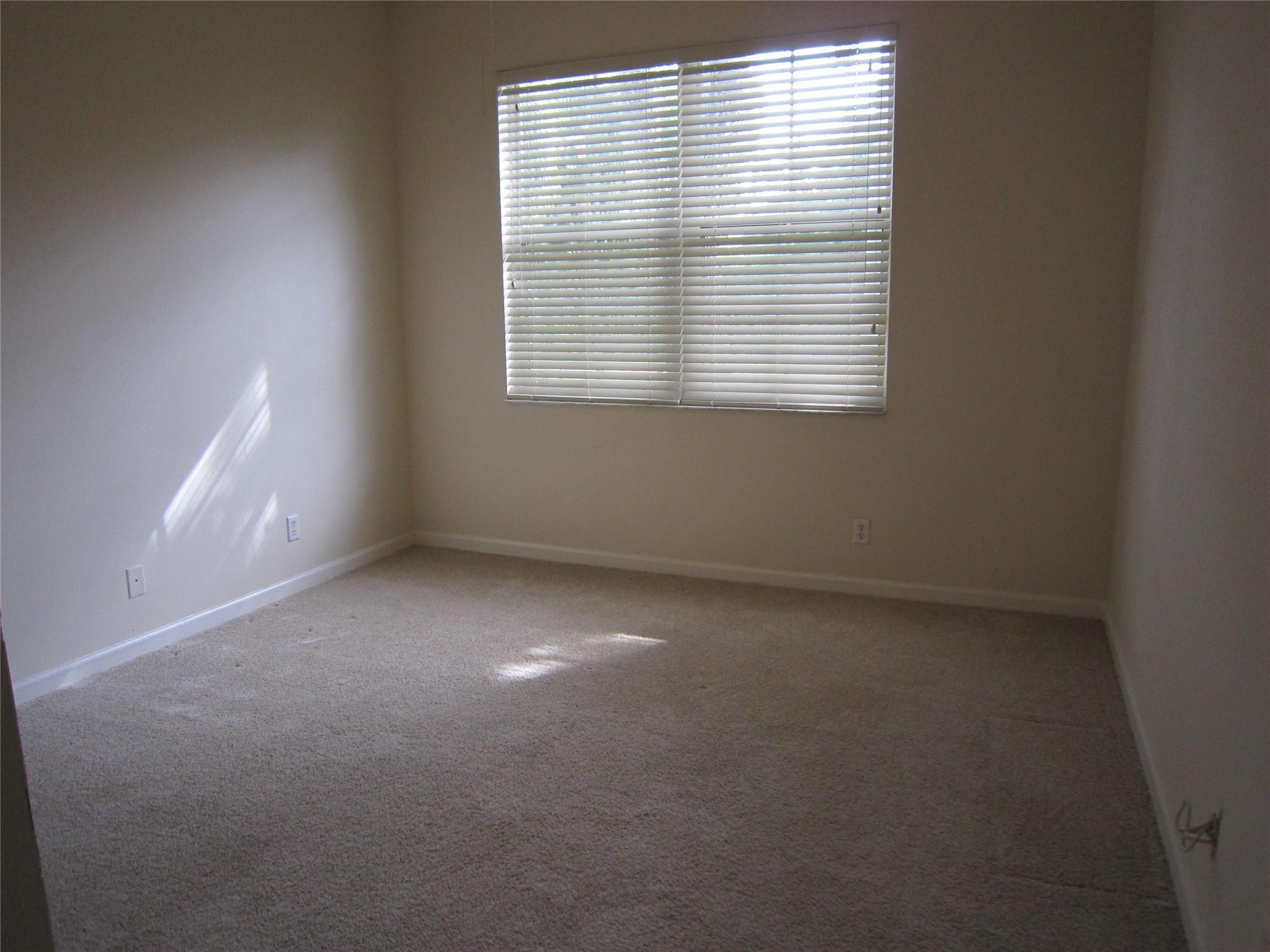 WYCLIFFE TR I - Residential Lease